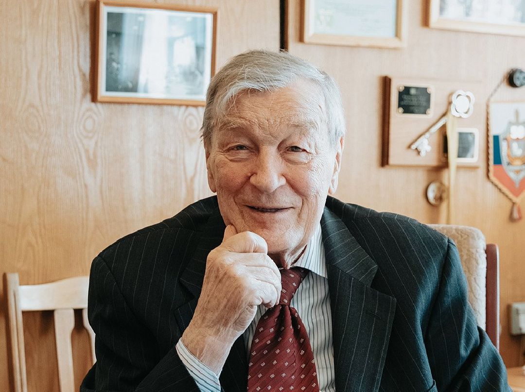 Образование Наука ОбъединенныйИнститутЯдерныхИсследований АлексейРозанов ДемидовскаяПремия Дубна Подмосковье