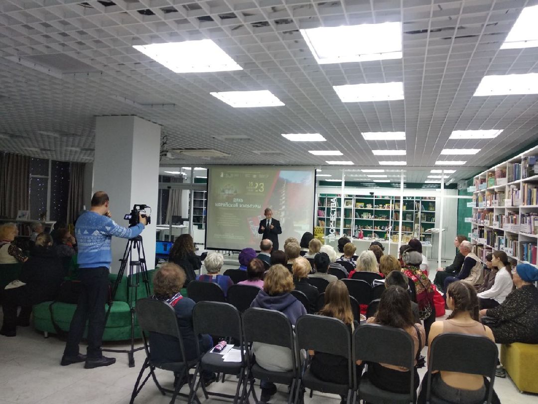 Дмитров, общество