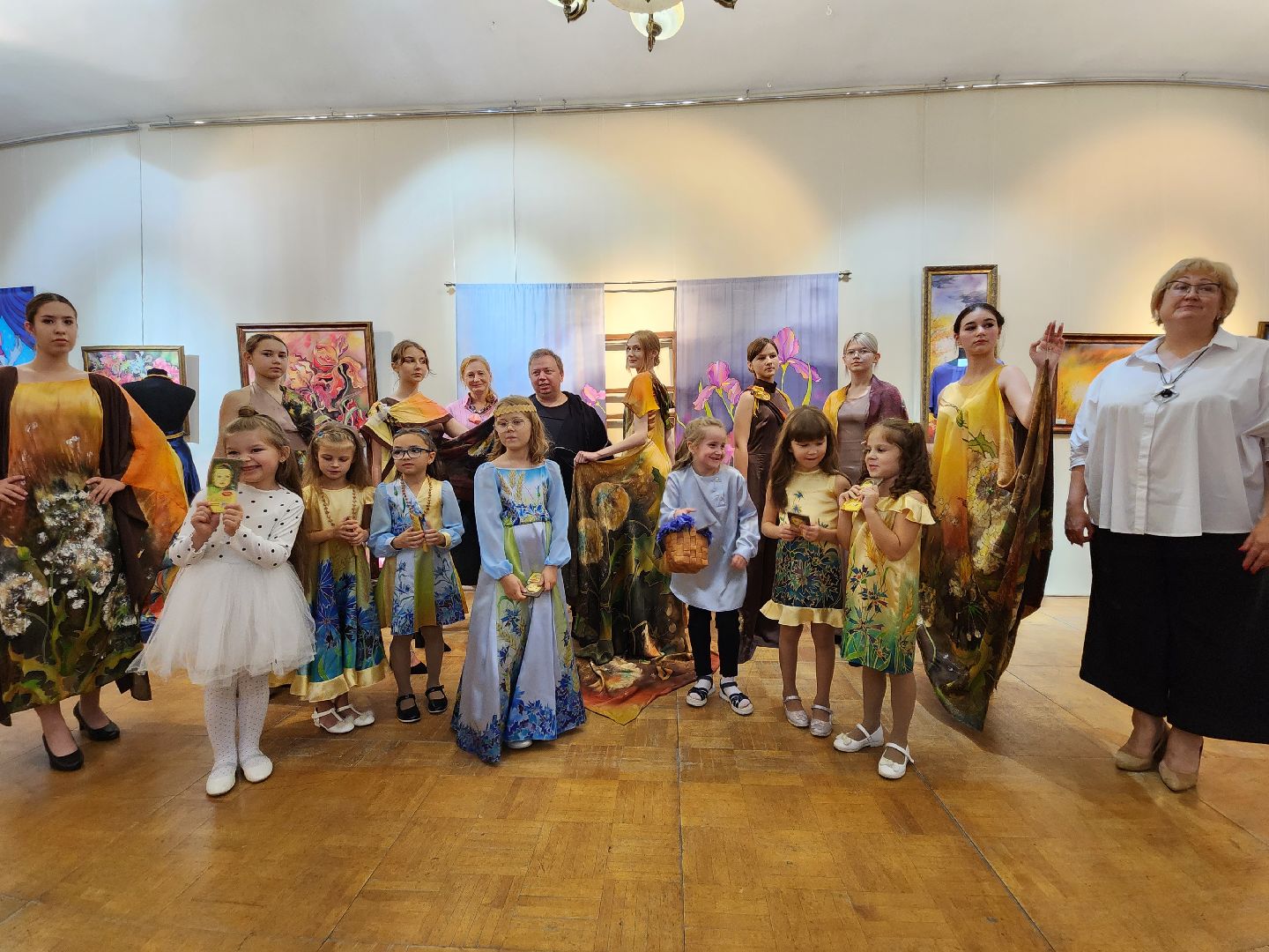 павловский посад, городской округ павловский посад, люди, выставка, шёлк, коллекции, мода,