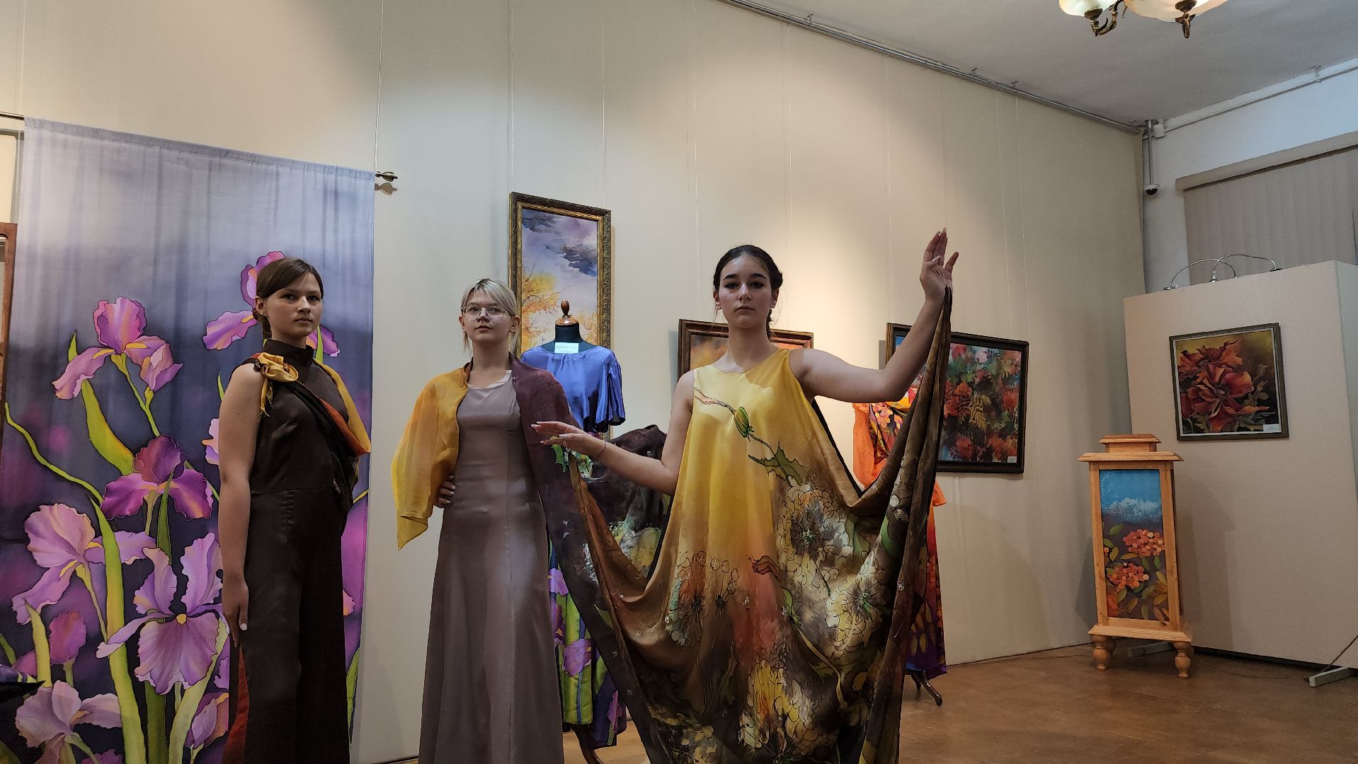 павловский посад, городской округ павловский посад, люди, выставка, шёлк, коллекции, мода,