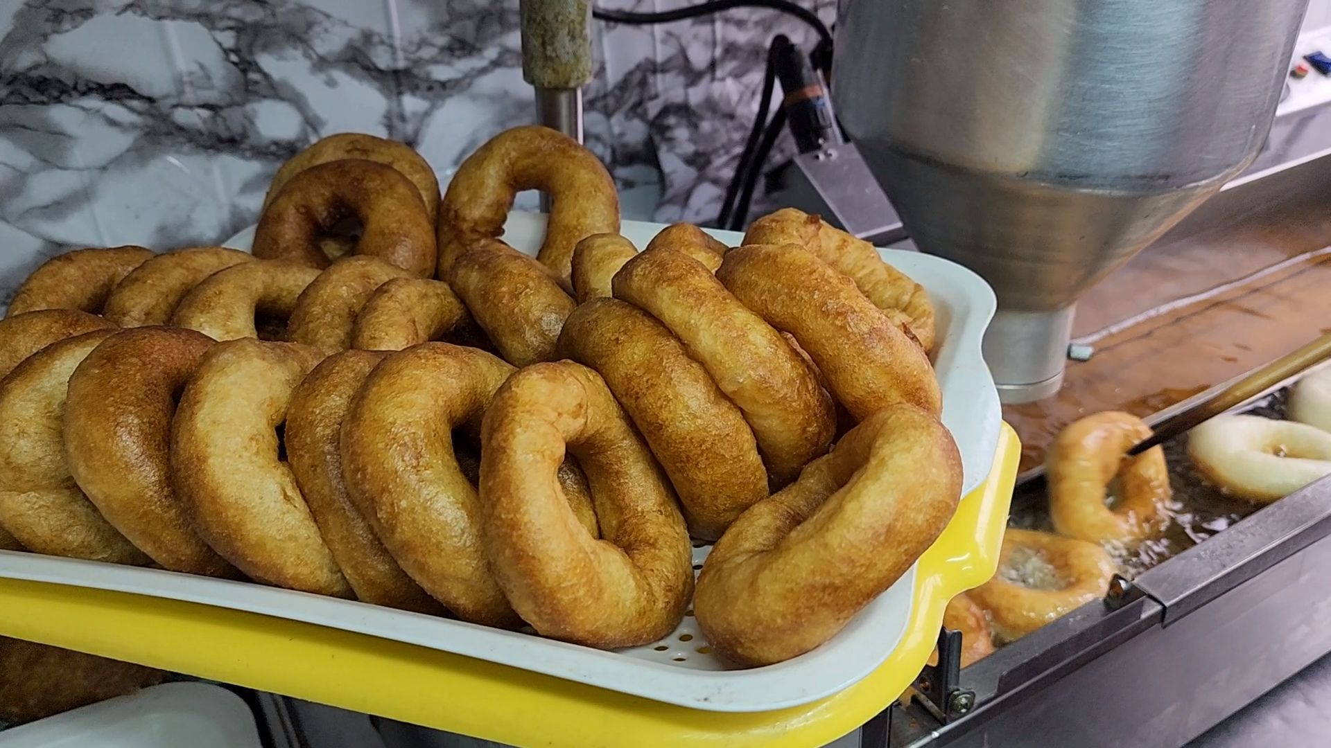 Одинцово, центральная площадь, пончики, фонд, благотворительный фонд, дети инвалиды,