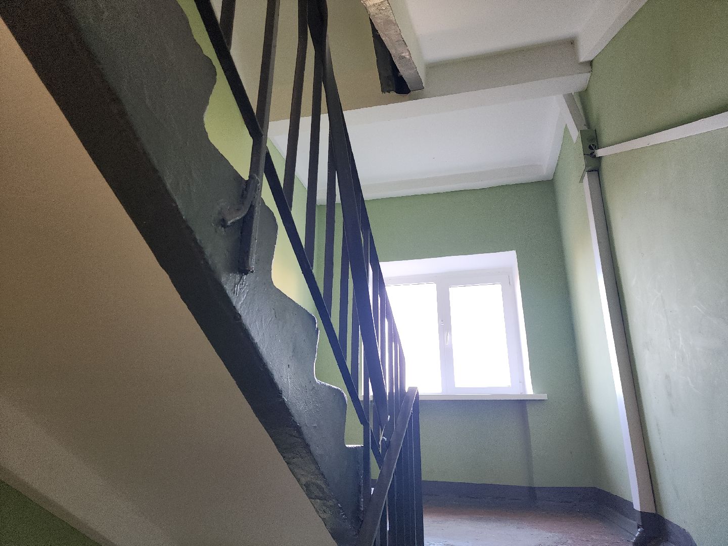 кашира, жкх, ремонт подъездов, окна ПВХ, почтовые ящики, персиковый,