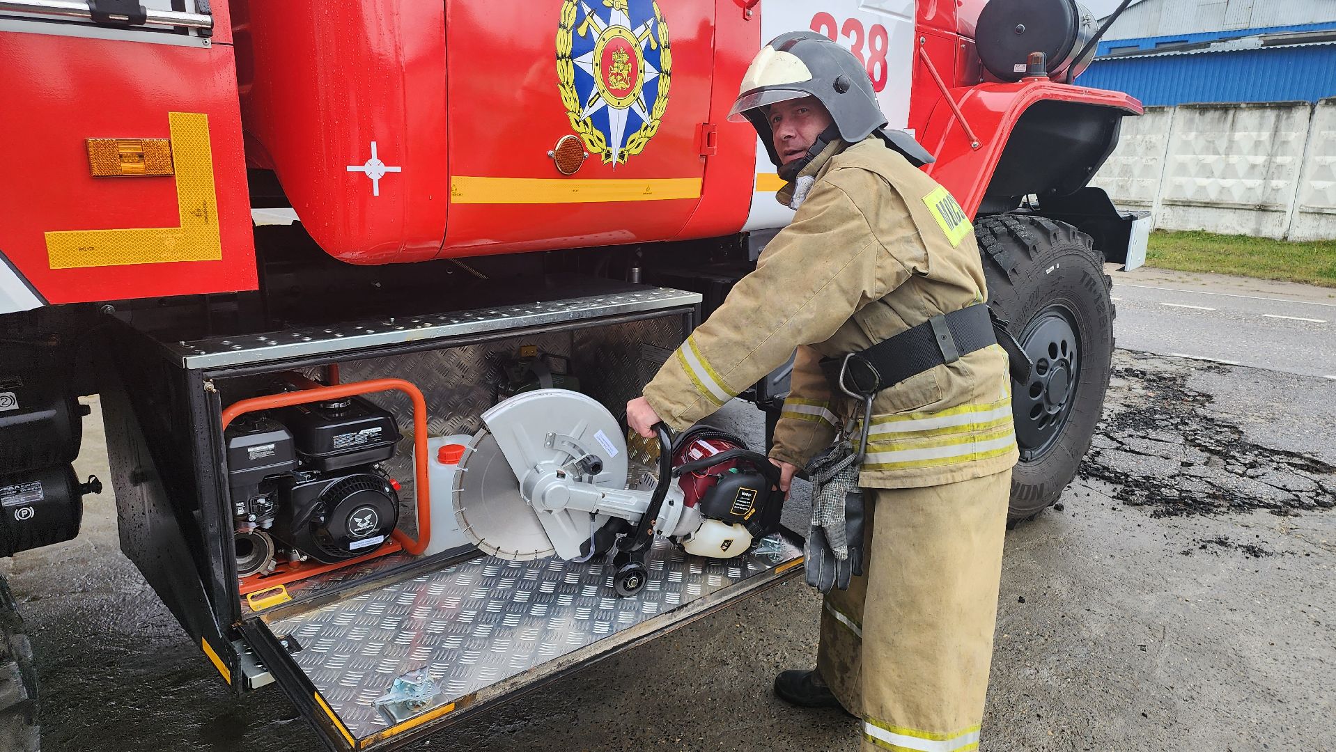 кашира, пожарно-спасательная часть, пожарная машина, автоцистерна, тушение пожаров, грубые водители,