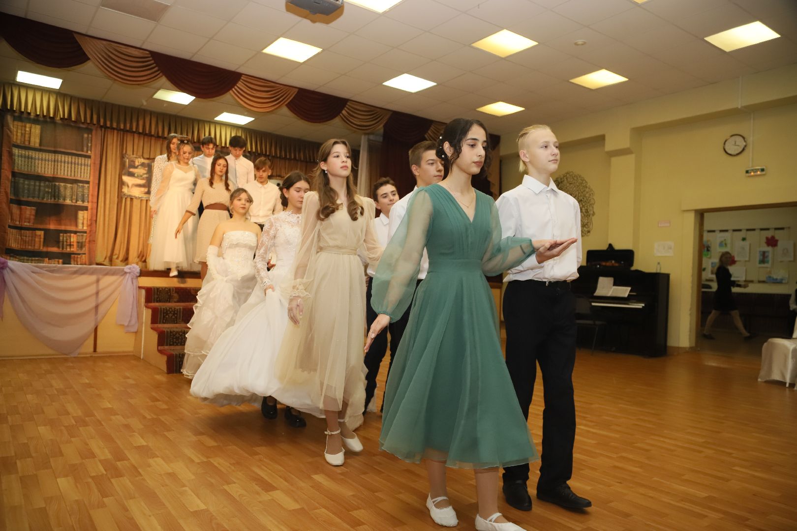 Рошаль, рошальский лицей, день лицеиста, пушкинский вечер, бал,