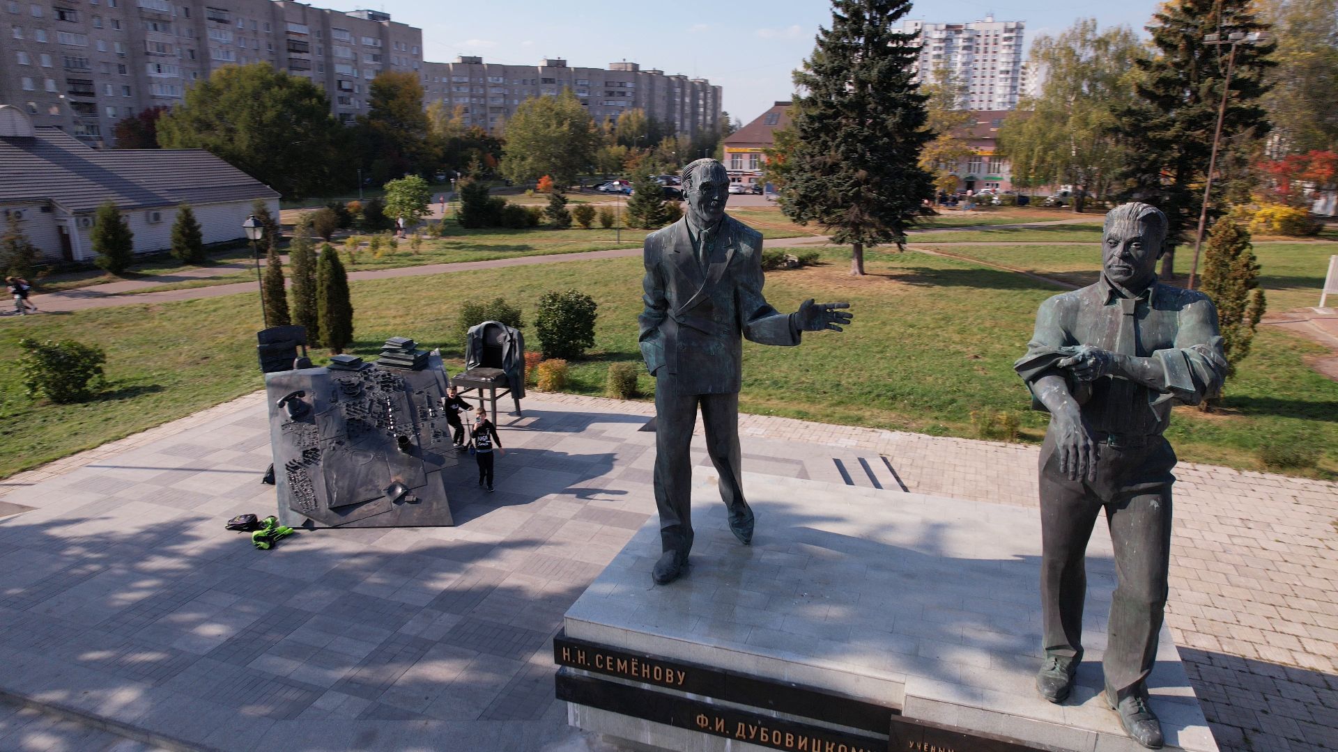 памятник, черноголовка, ученый,видео с коптера,