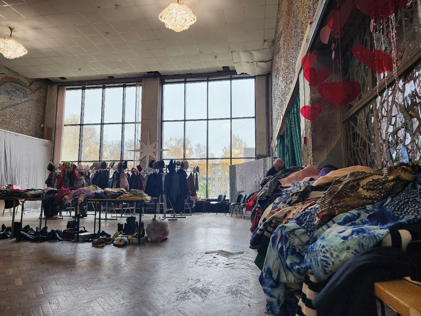 Благотворительность, акция по обмену вещами, Старая Купавна, Богородский городской округ,