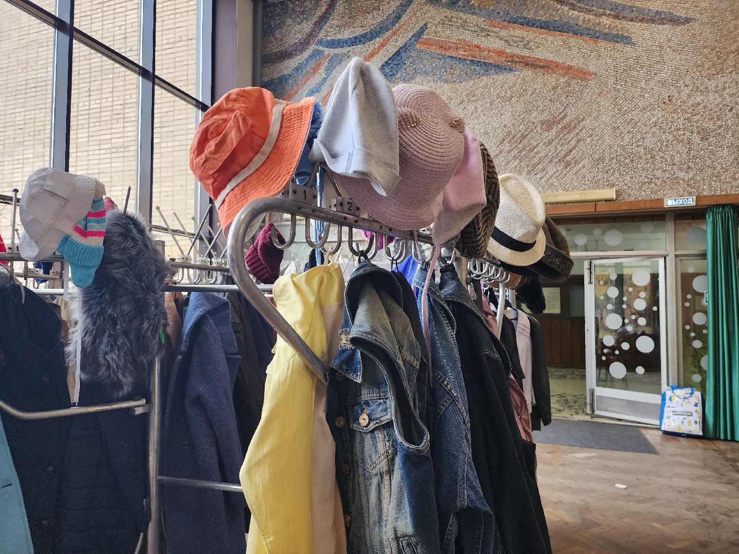 Благотворительность, акция по обмену вещами, Старая Купавна, Богородский городской округ,