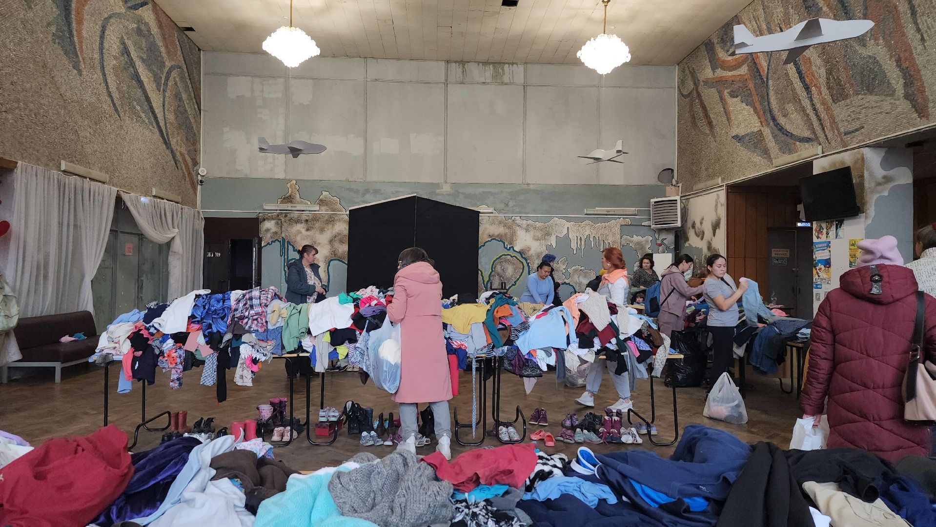 Благотворительность, акция по обмену вещами, Старая Купавна, Богородский городской округ,