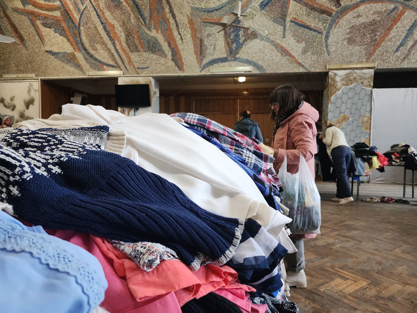 Благотворительность, акция по обмену вещами, Старая Купавна, Богородский городской округ,