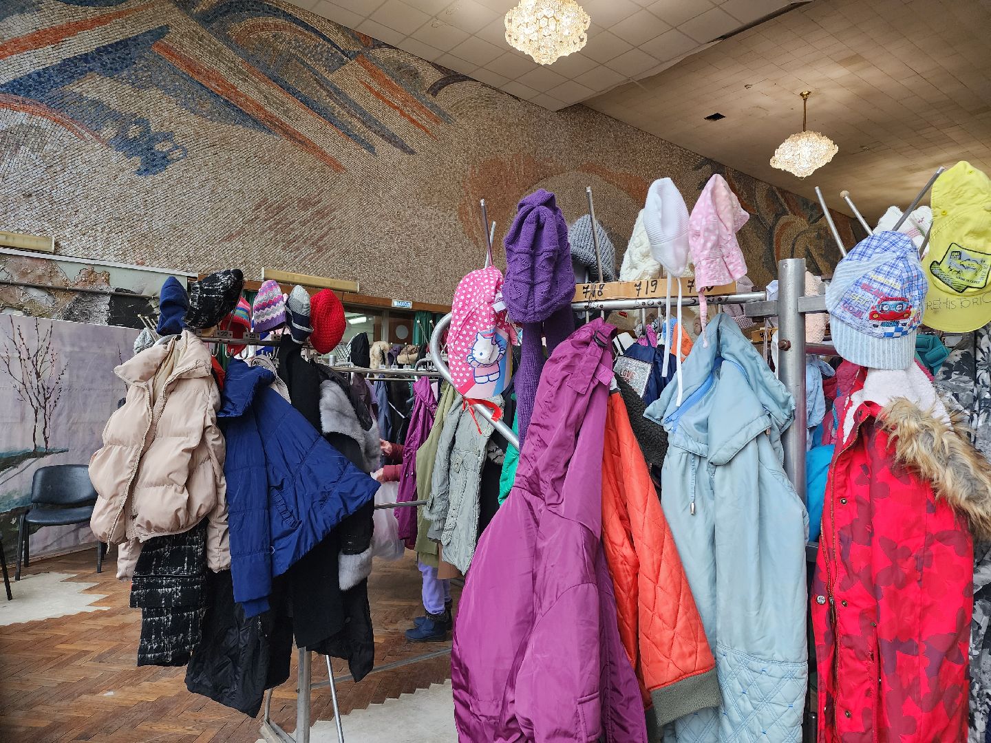 Благотворительность, акция по обмену вещами, Старая Купавна, Богородский городской округ,