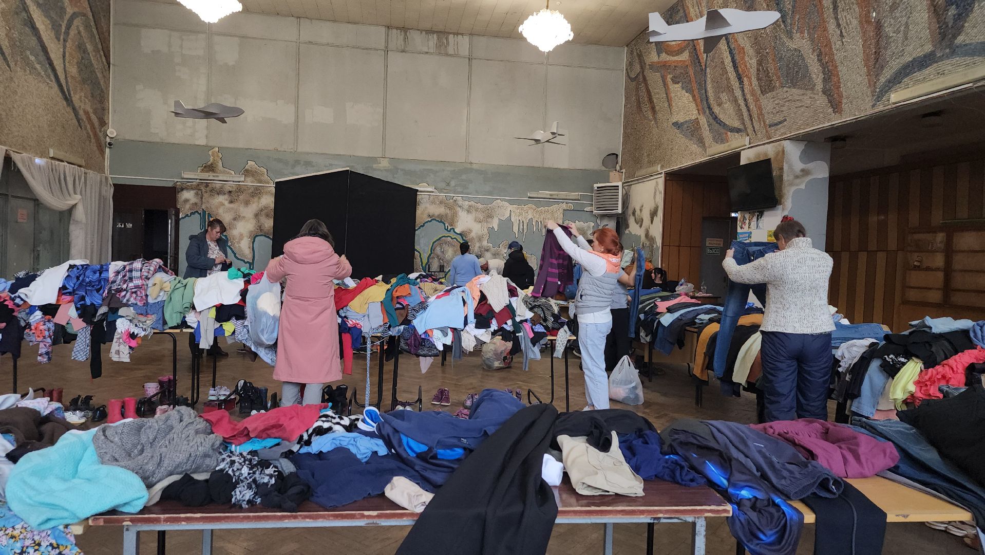 Благотворительность, акция по обмену вещами, Старая Купавна, Богородский городской округ,