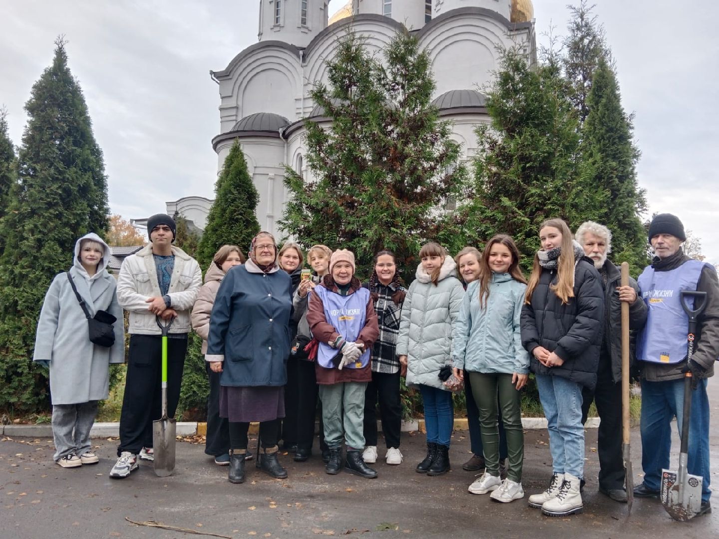 Пантелеимоновский приход, цветы, тюльпаны, луковицы, молодая гвардия, Пушкарева, ВООПИК, Город-сад,
