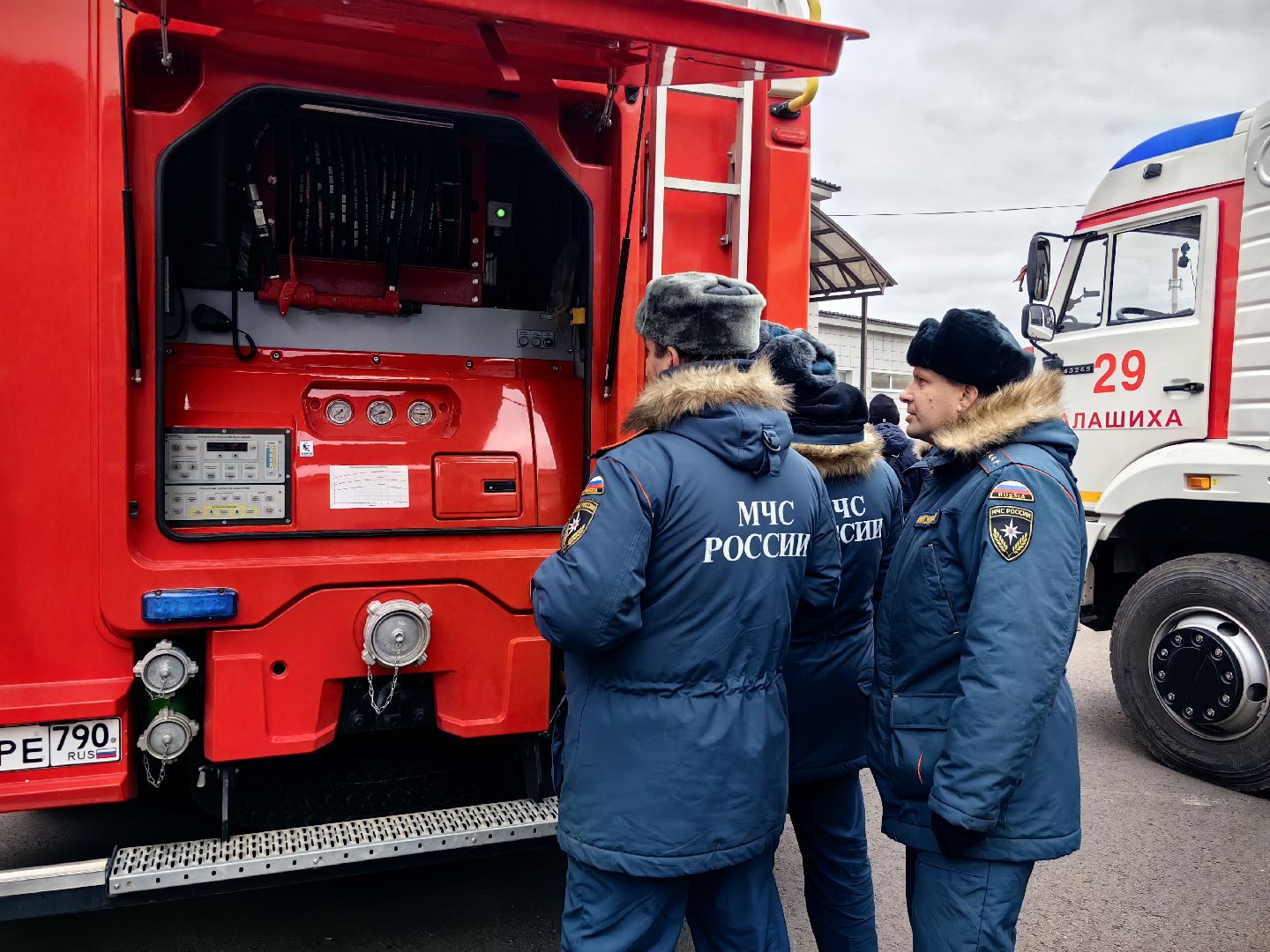 мчс россии, мособлпожспас, соревнования, колледж, пожарные автомобили,