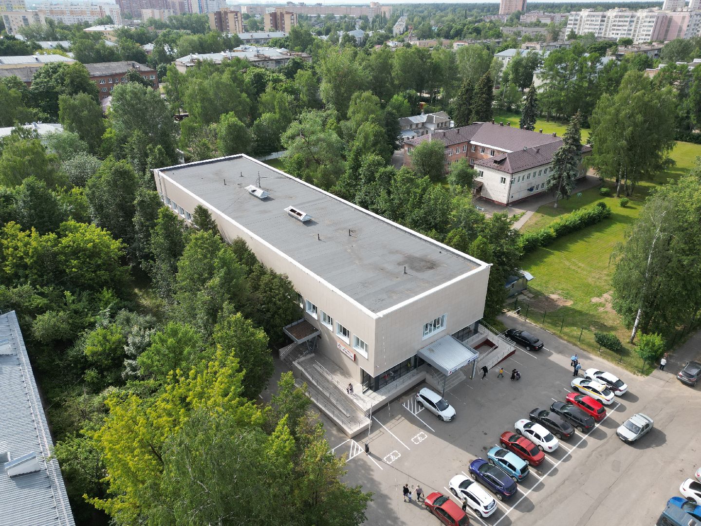 поликлиника, дети,видео с коптера,