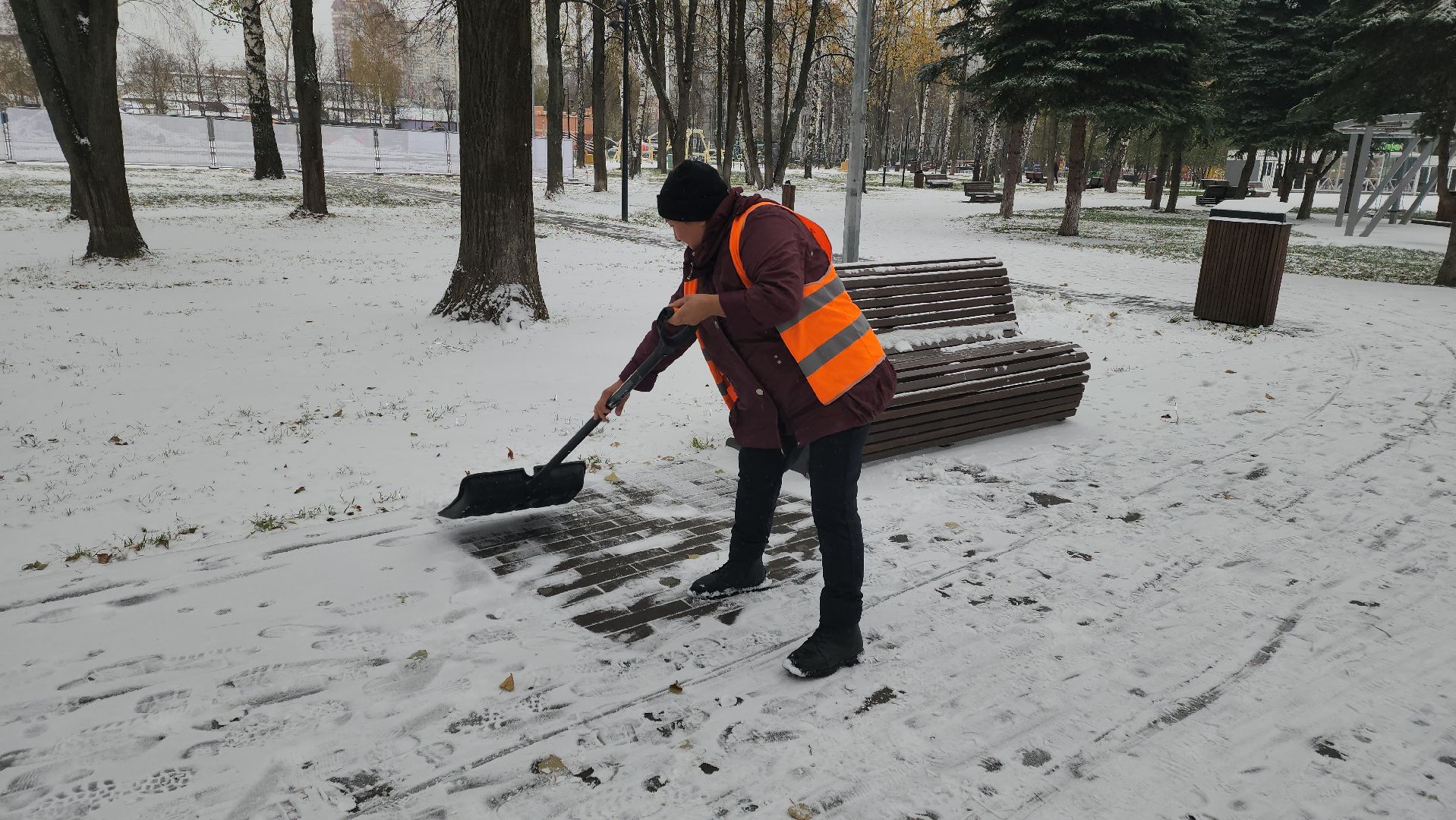 Пушкино, Первый снег, Городской округ Пушкинский, ЖКХ, уборка снега, Зима в Подмосковье, общество, дети, люди,