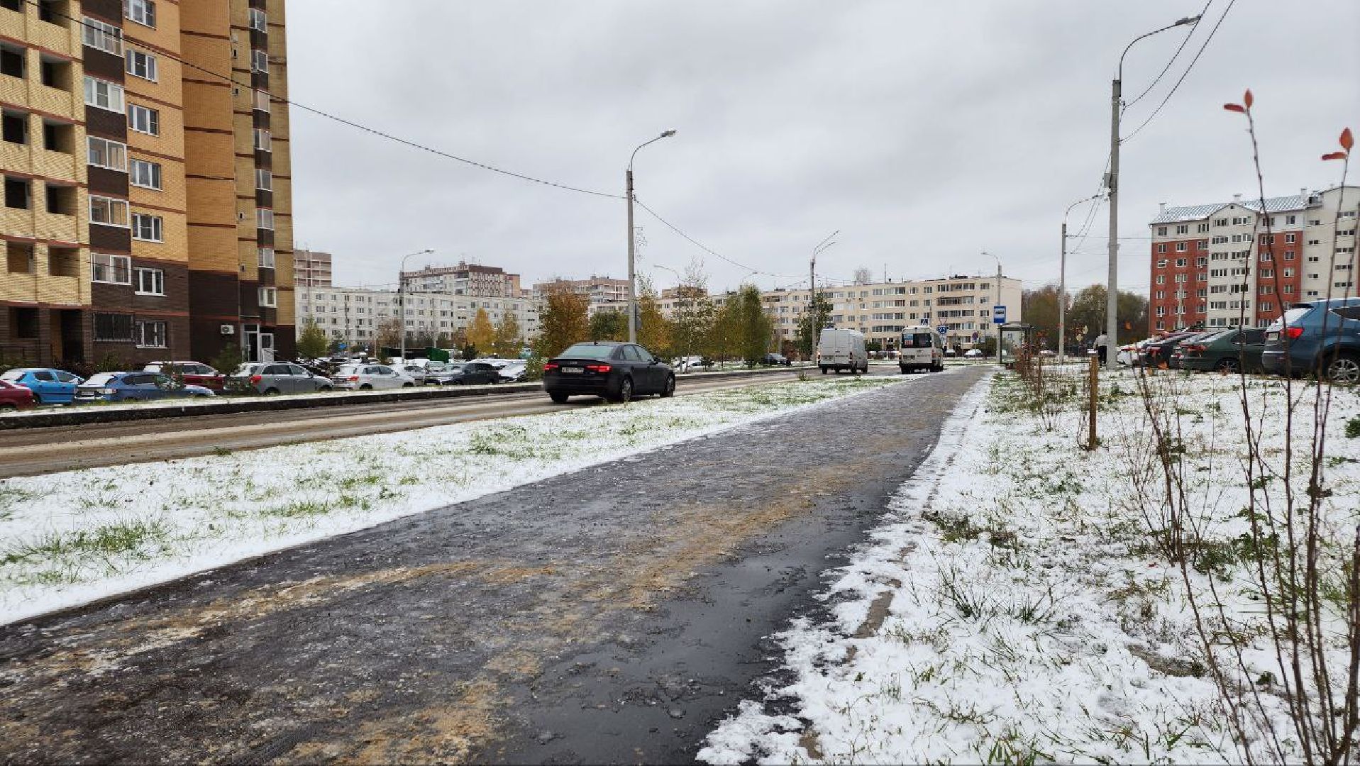 первый снег, уборка снега, уборка дорог, ЖКХ, Лосино-Петровский,