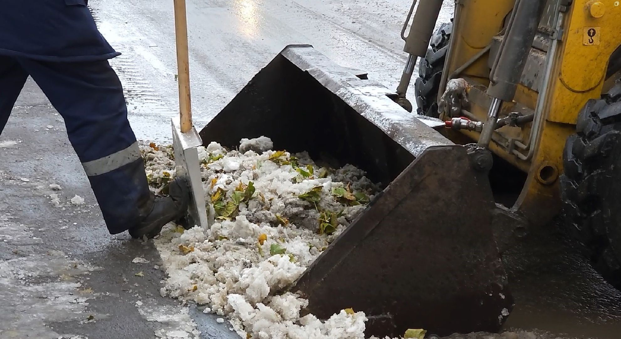 уборка улиц, первый снег, обработка снега, Котельники,