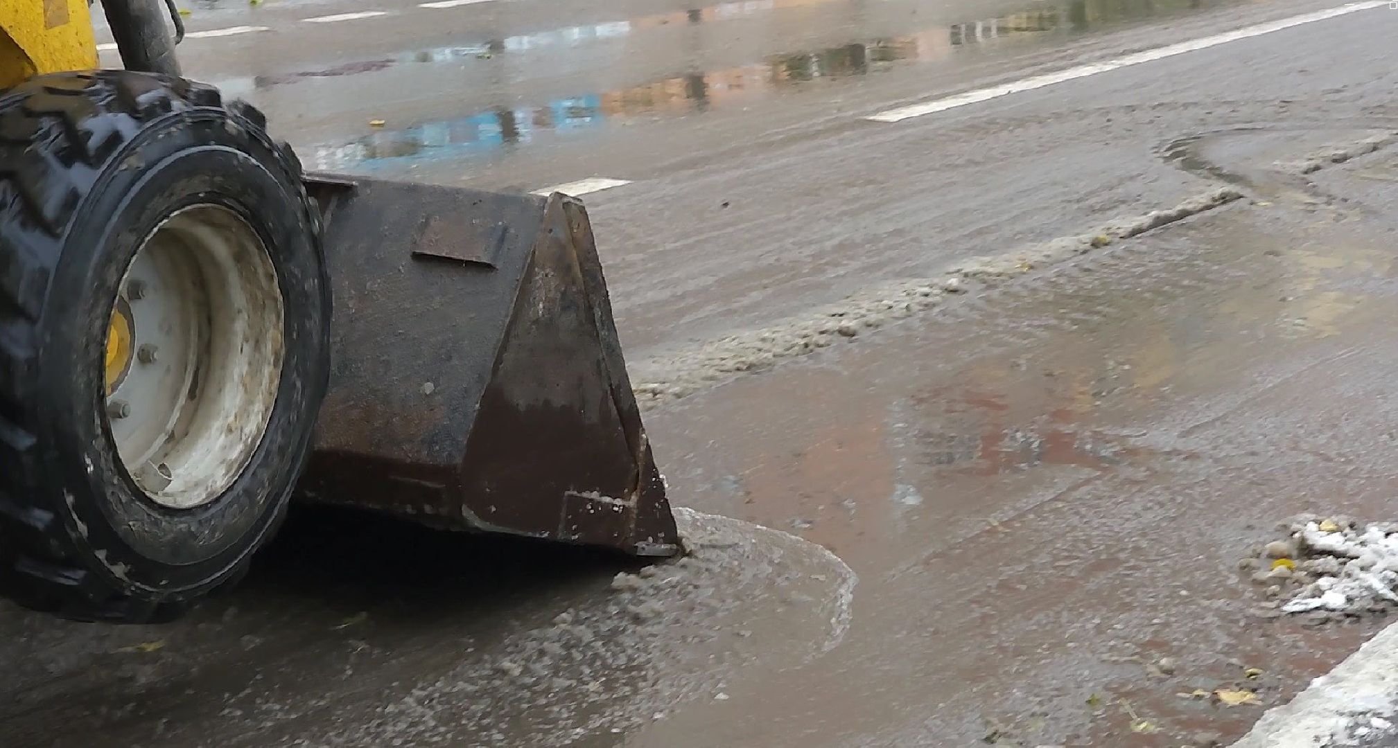 уборка улиц, первый снег, обработка снега, Котельники,