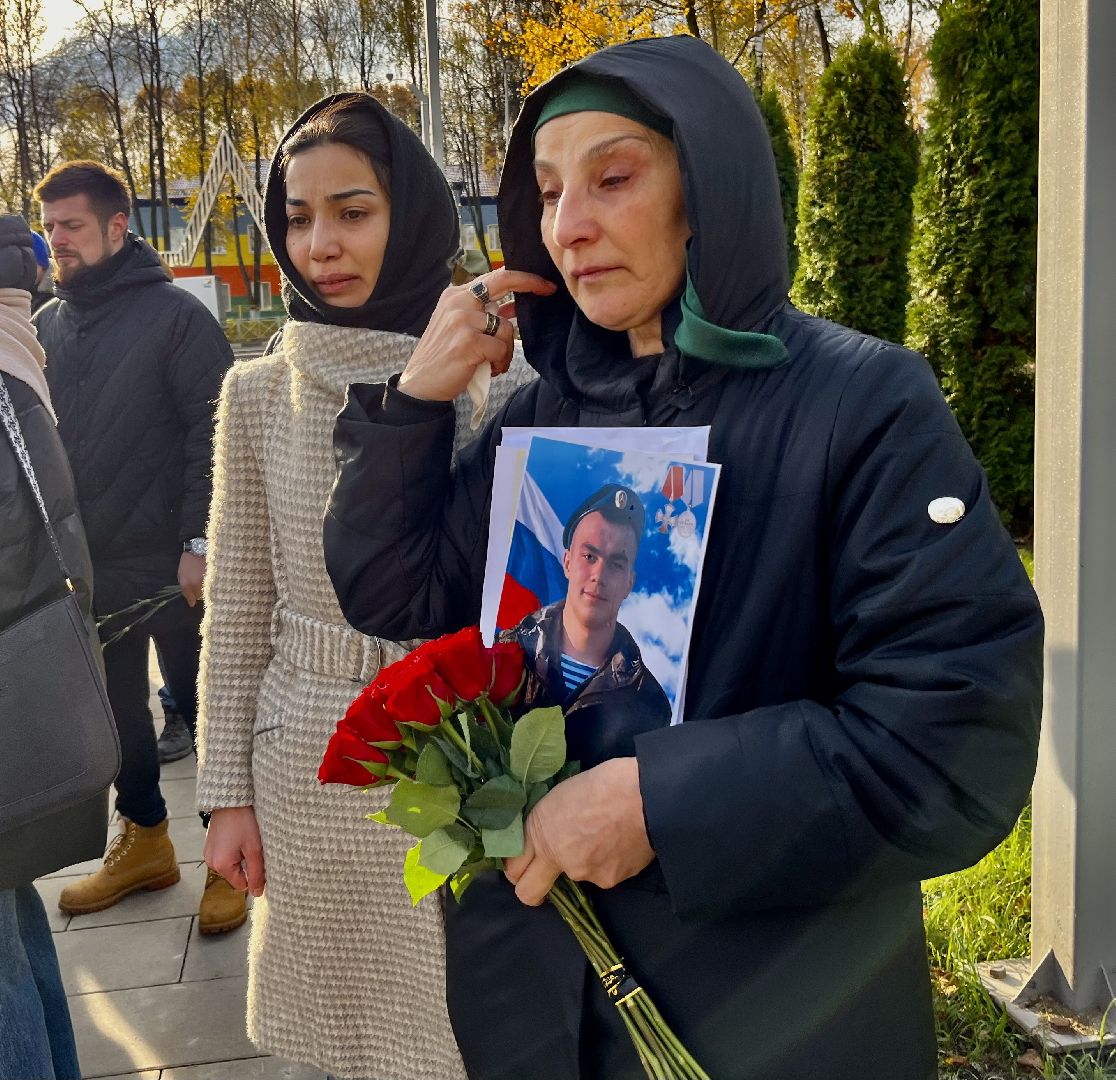 наро-фоминск, СВО, ГЕРОИ СПЕЦОПЕРАЦИИ, ПАМЯТНЫЙ ЗНАК, память, наро-фоминский городской округ, Роман Шамнэ,