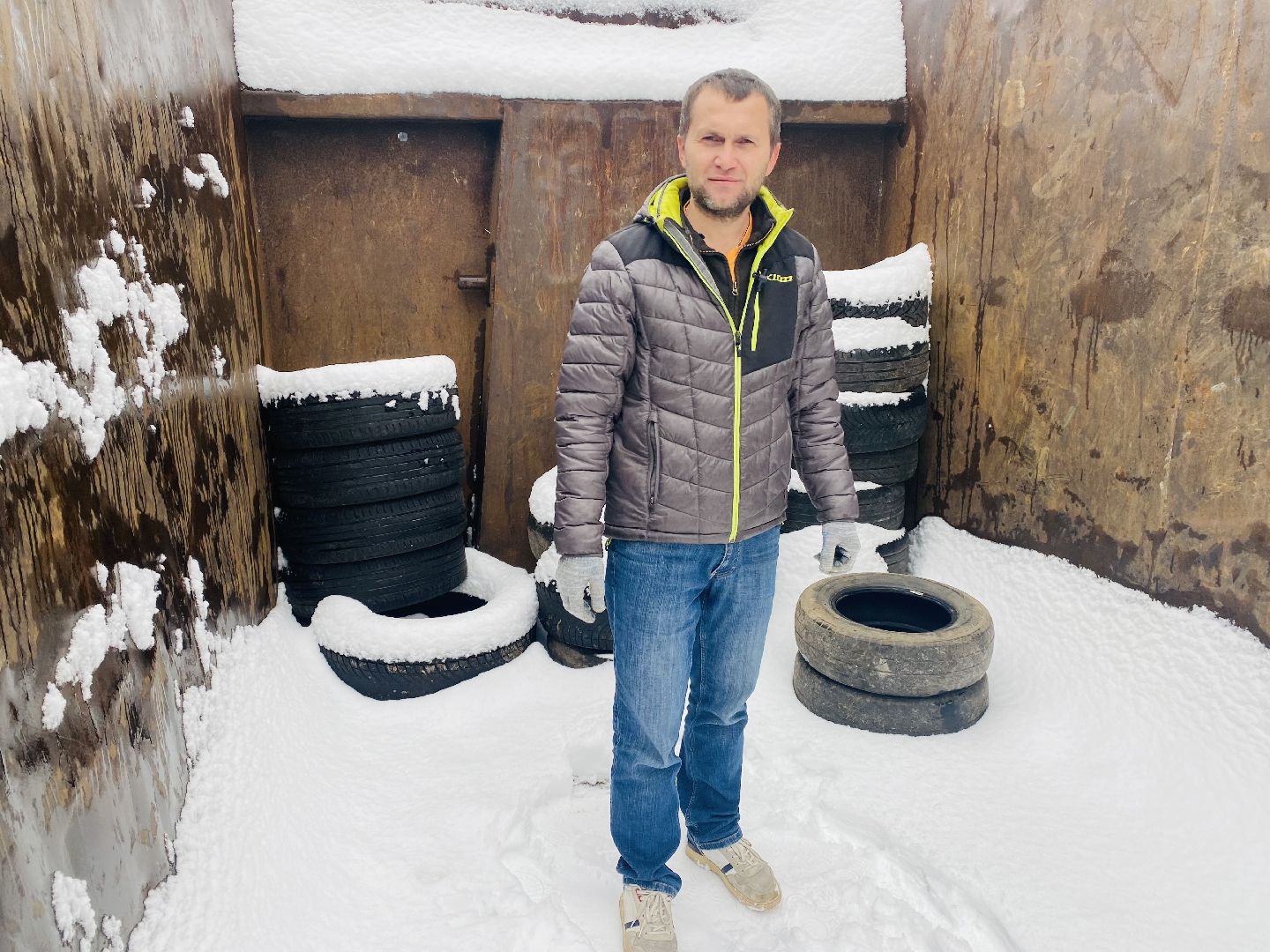 мегабак, экология, экоакция, экоинициатива, домодедово, подмосковье, вторсырье, переработка, отработанные шины, колеса, утилизация шин,