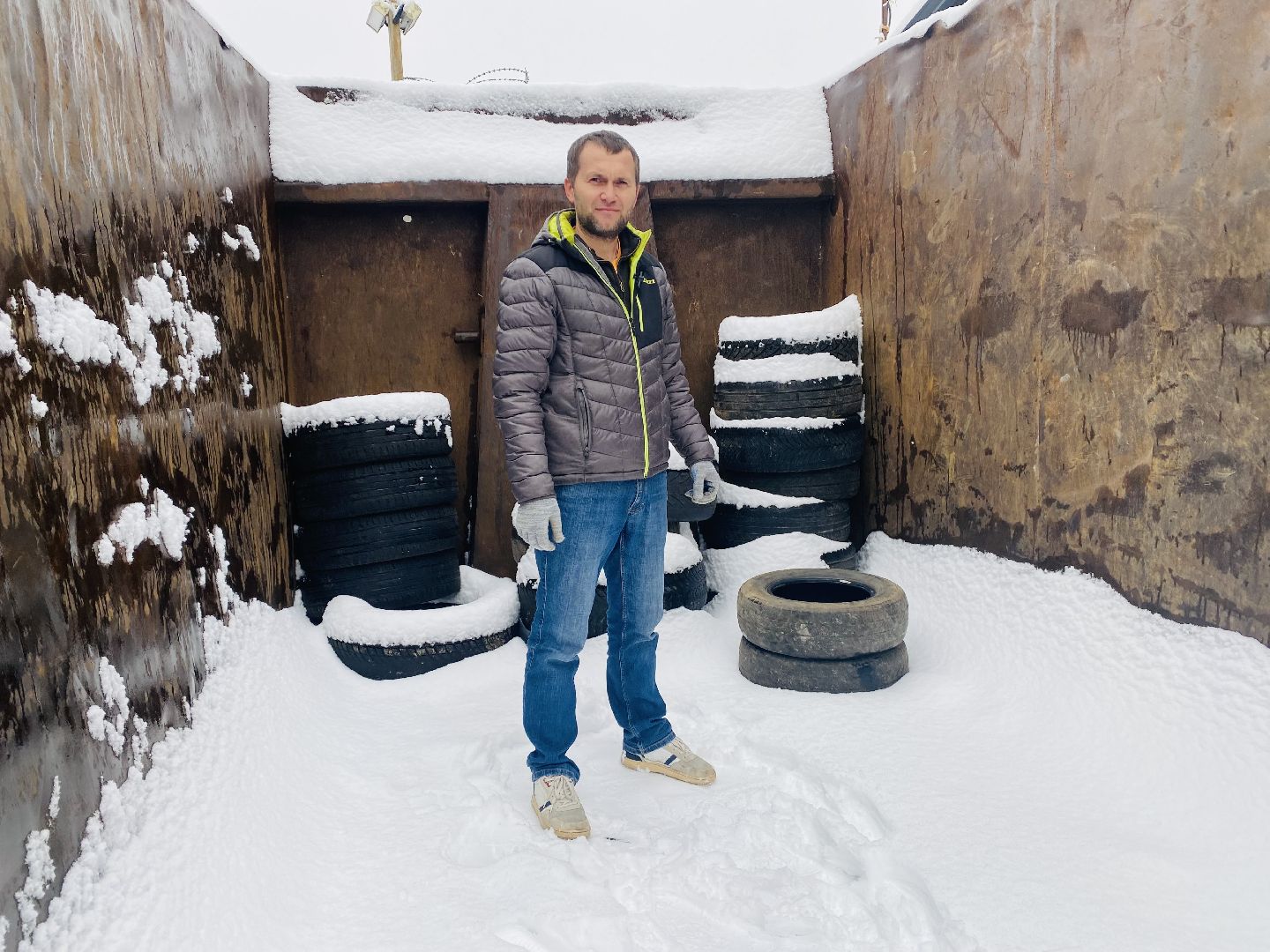мегабак, экология, экоакция, экоинициатива, домодедово, подмосковье, вторсырье, переработка, отработанные шины, колеса, утилизация шин,