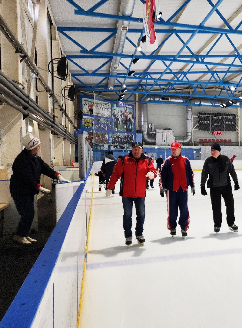 активное долголетие, каток, фигурное катание, электросталь, долголеты, здоровый образ жизни, здоровый выбор, пенсионер, ледовый комбайн,