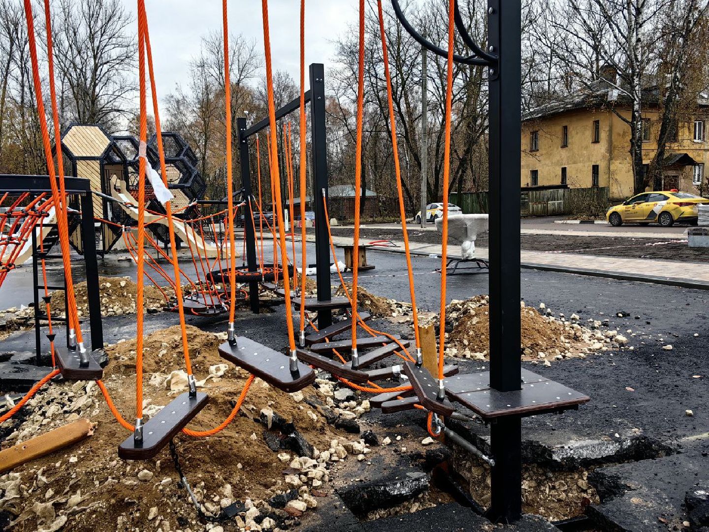 благоуйстройство, сквер, детская игровая площадка, газон,