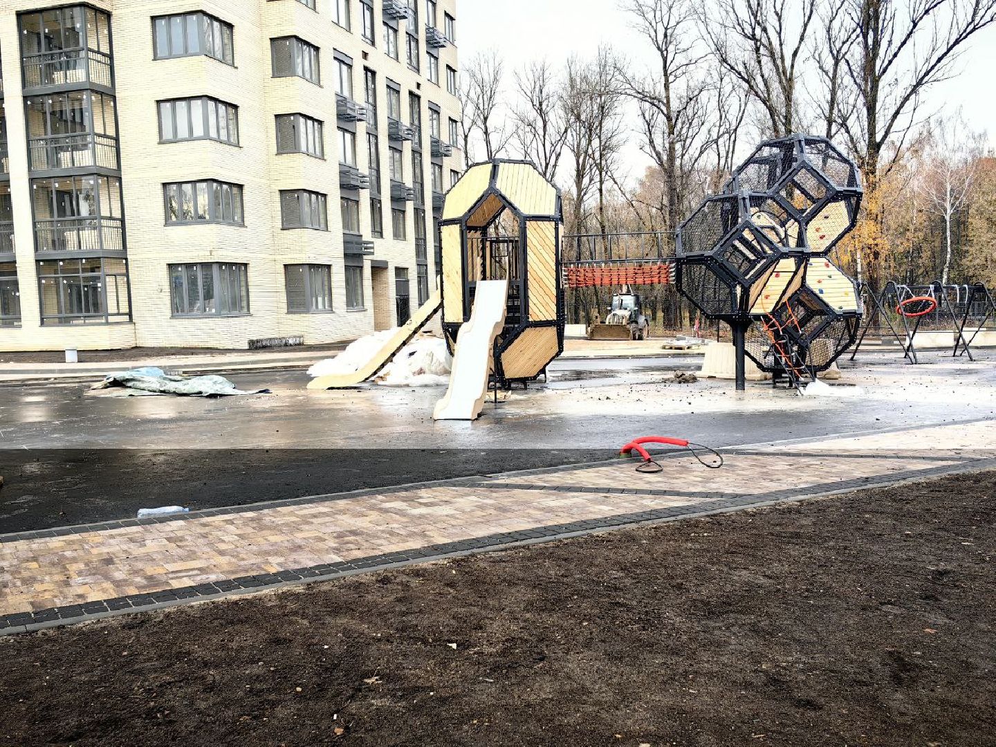 благоуйстройство, сквер, детская игровая площадка, газон,