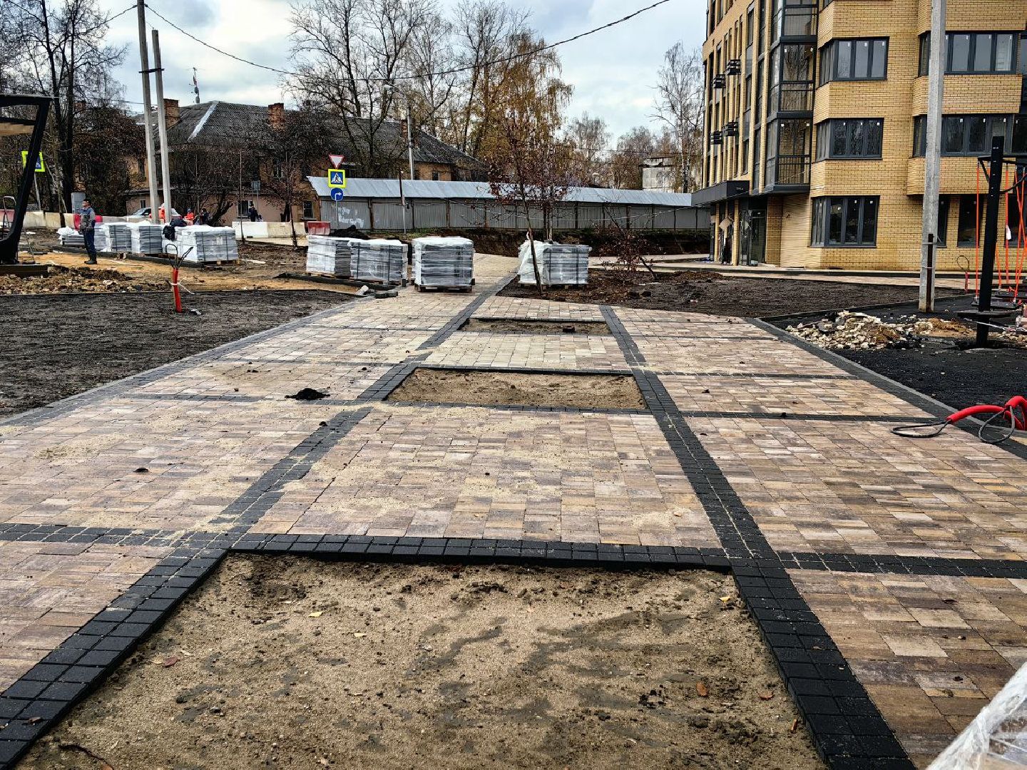 благоуйстройство, сквер, детская игровая площадка, газон,