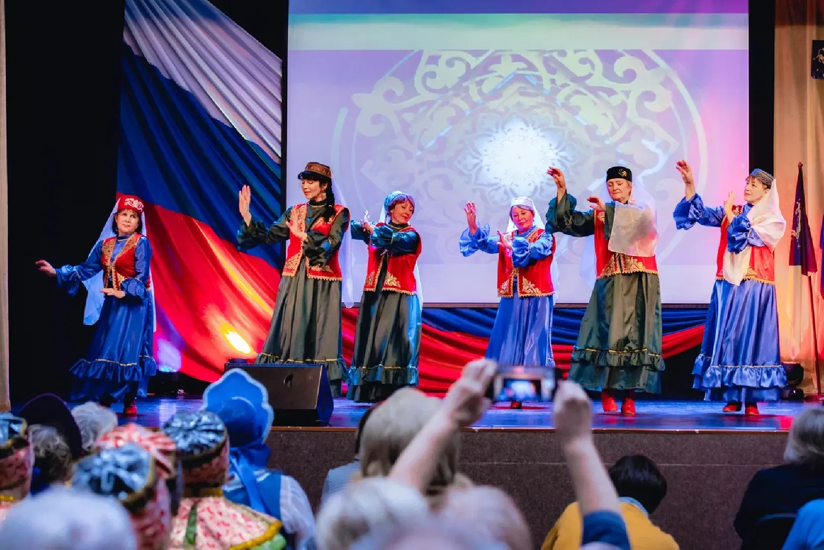 химки, активное долголетие, концерт, день народного единства, фестиваль,