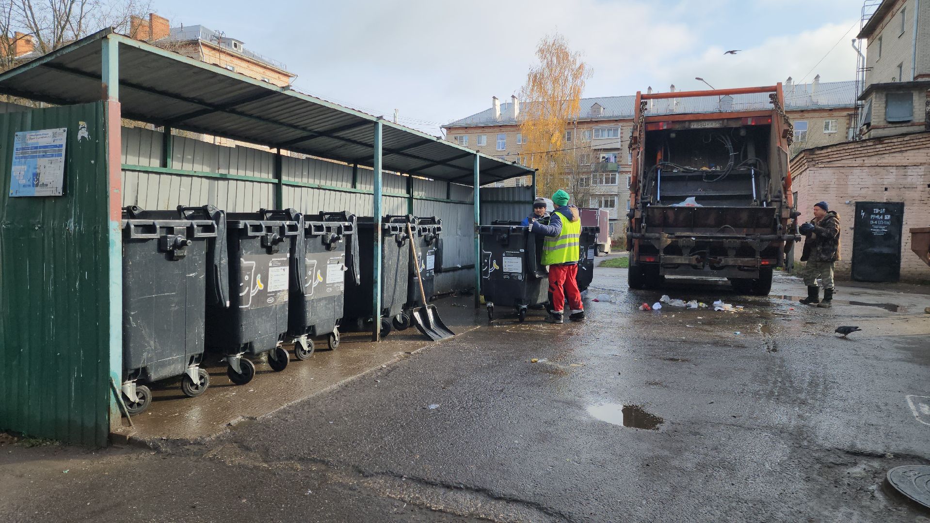 мусорные контейнеры, мусорные площадки, Подольск, обращение жителей,