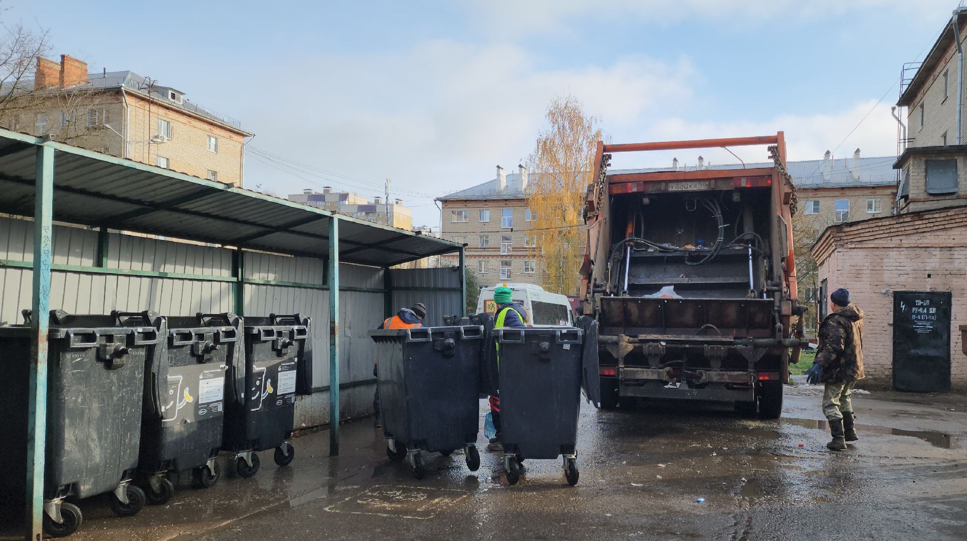 мусорные контейнеры, мусорные площадки, Подольск, обращение жителей,