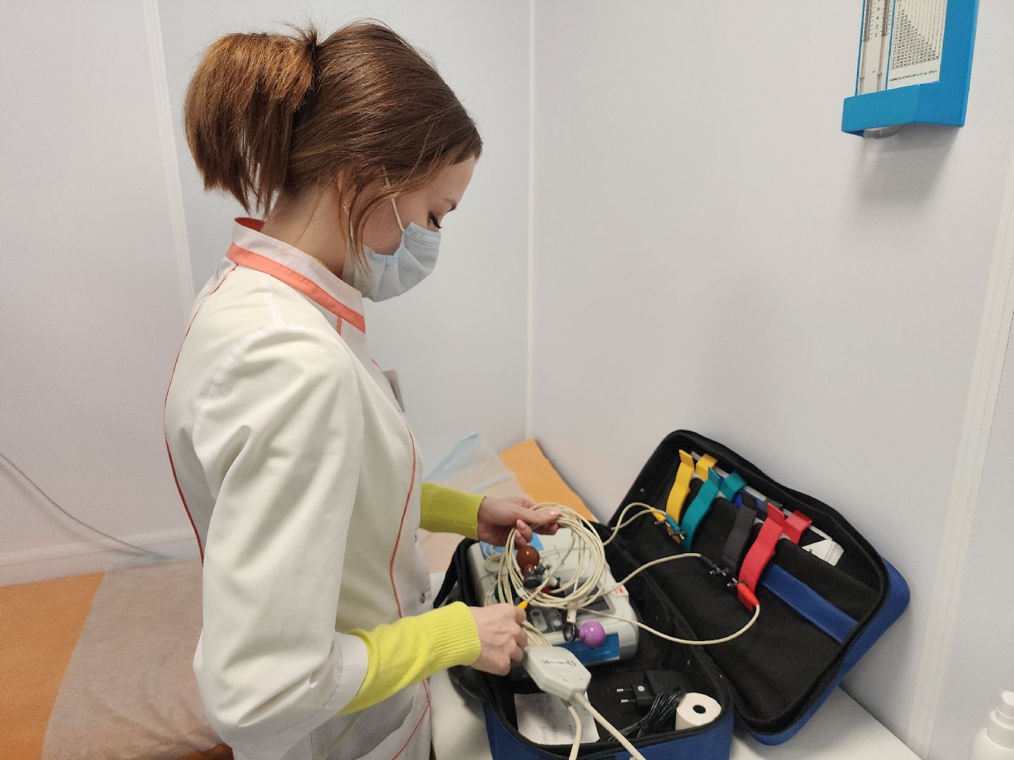 поликлиника, неотложная помощь,