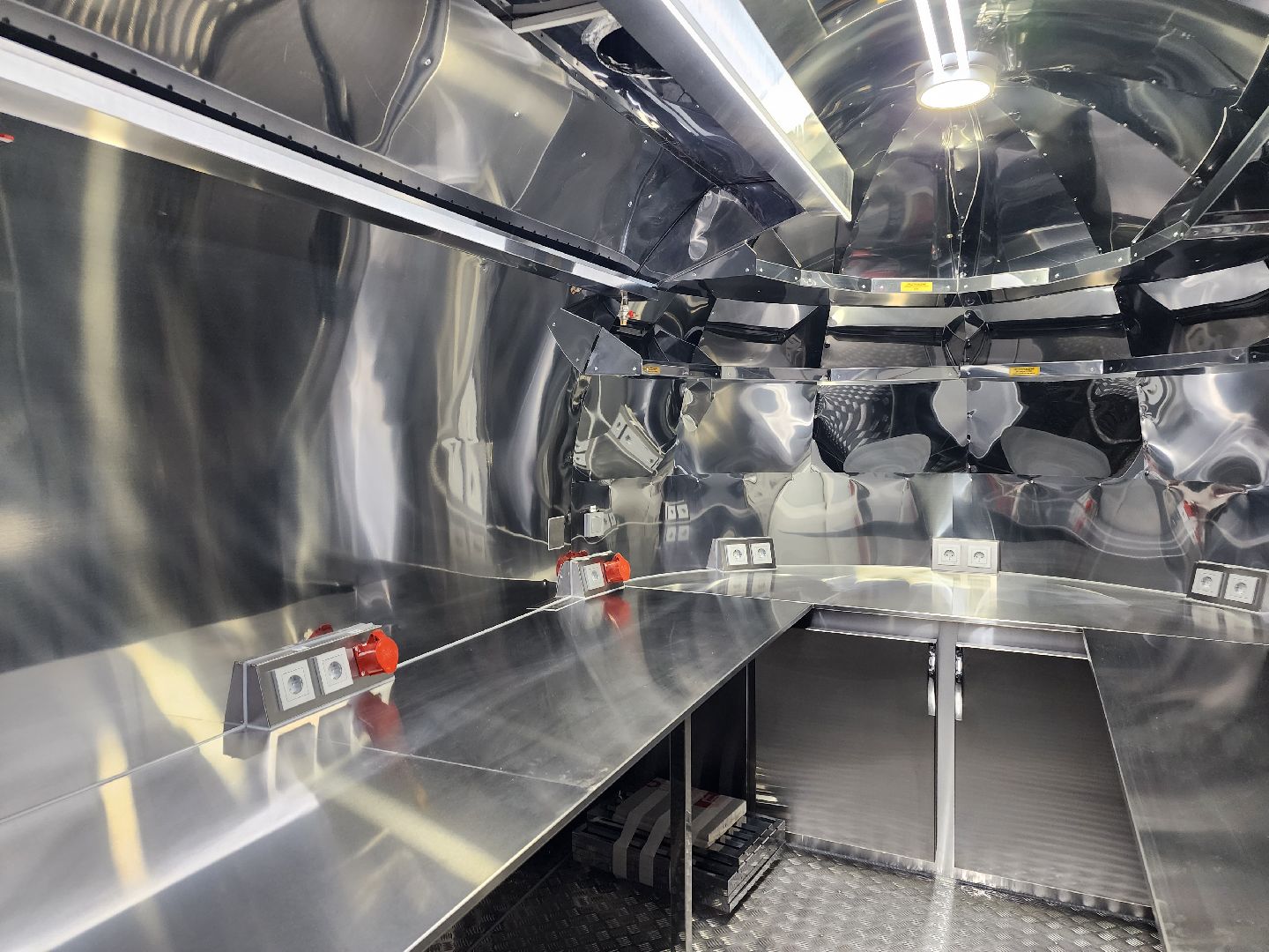 Фудтрак, Мобитрак, MobiTruck, Еда на колесах, Истра, бизнес, Рафаэль Хабиров,