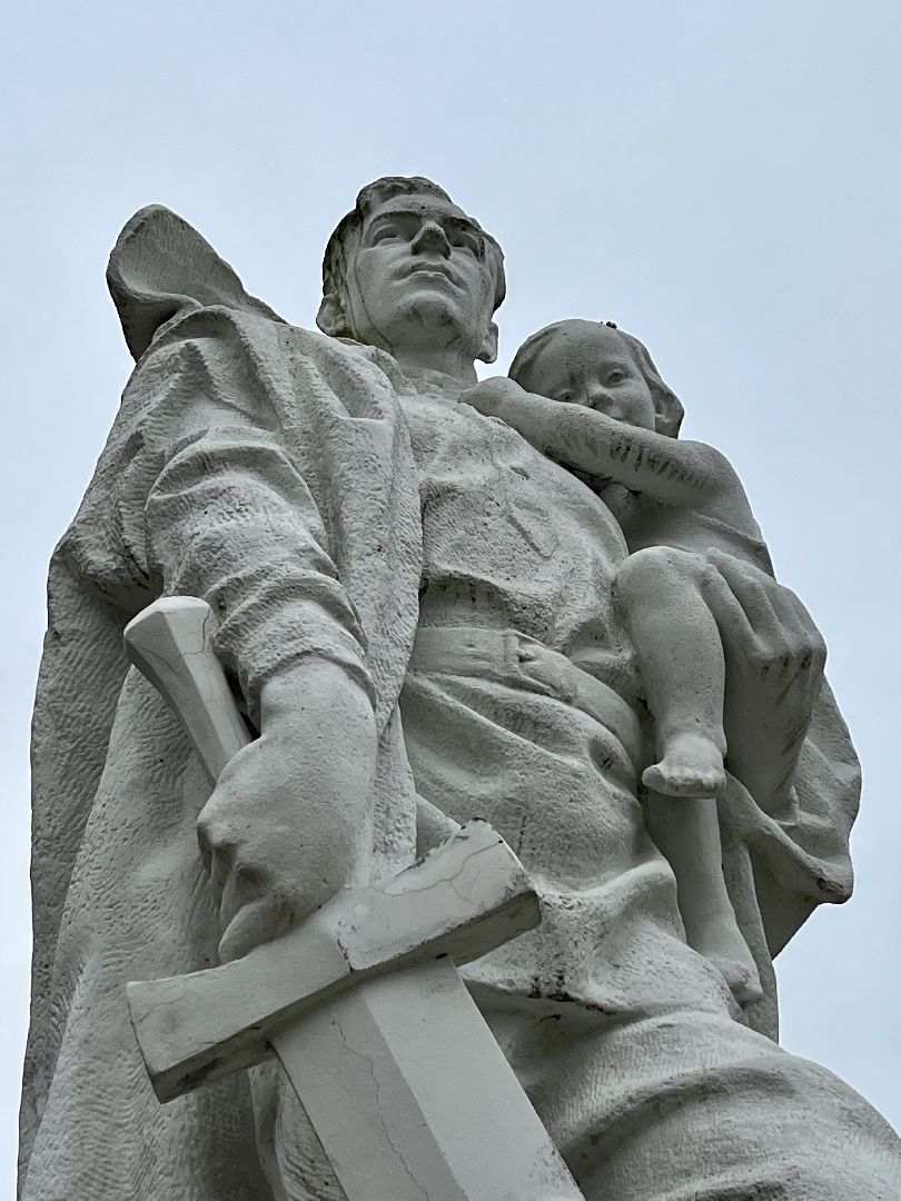 Верея, наро-фоминский городской округ, воин-освободитель, евгений вучетич, путешествия по подмосковью,