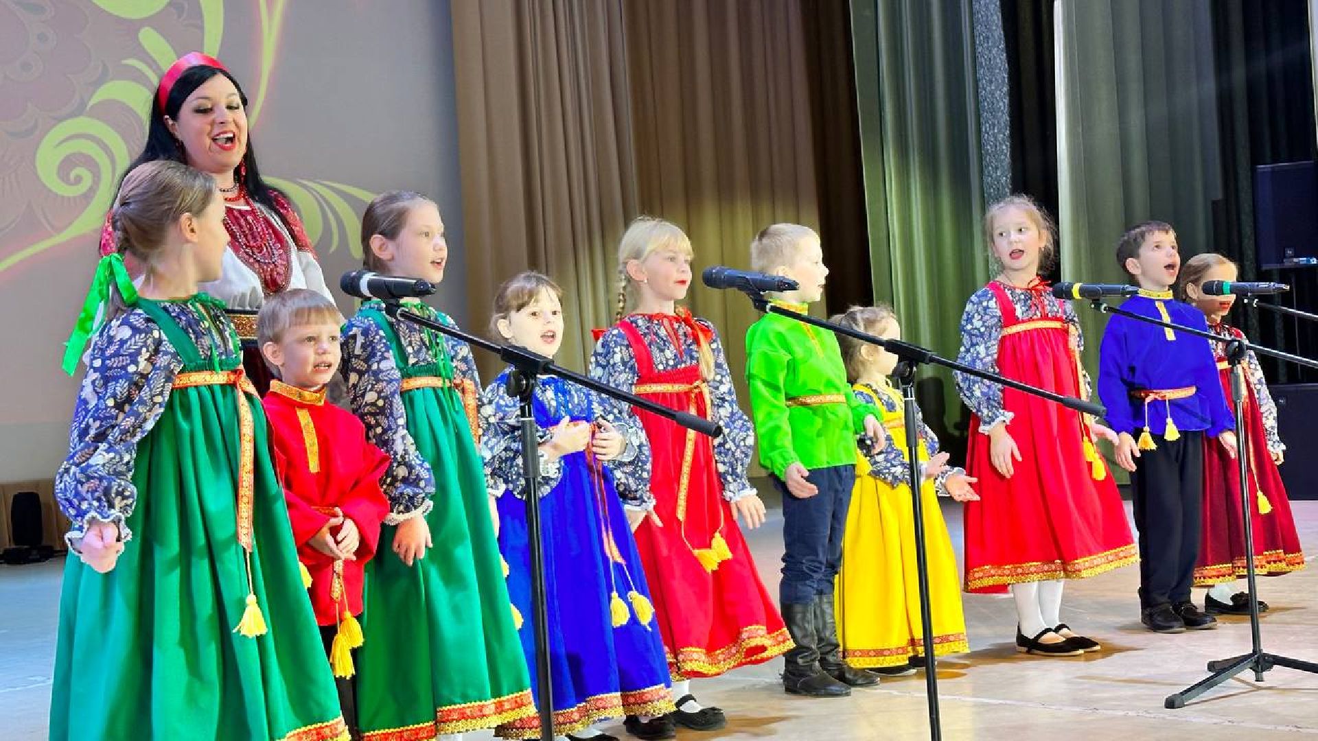 день народного единства, праздничный концерт, россия многонациональная, Наро-Фоминск,