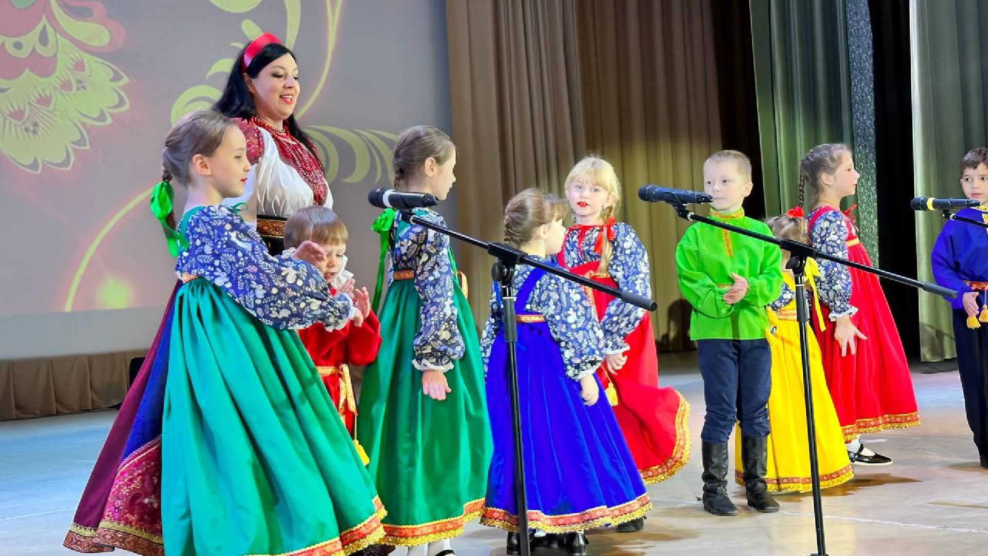 день народного единства, праздничный концерт, россия многонациональная, Наро-Фоминск,