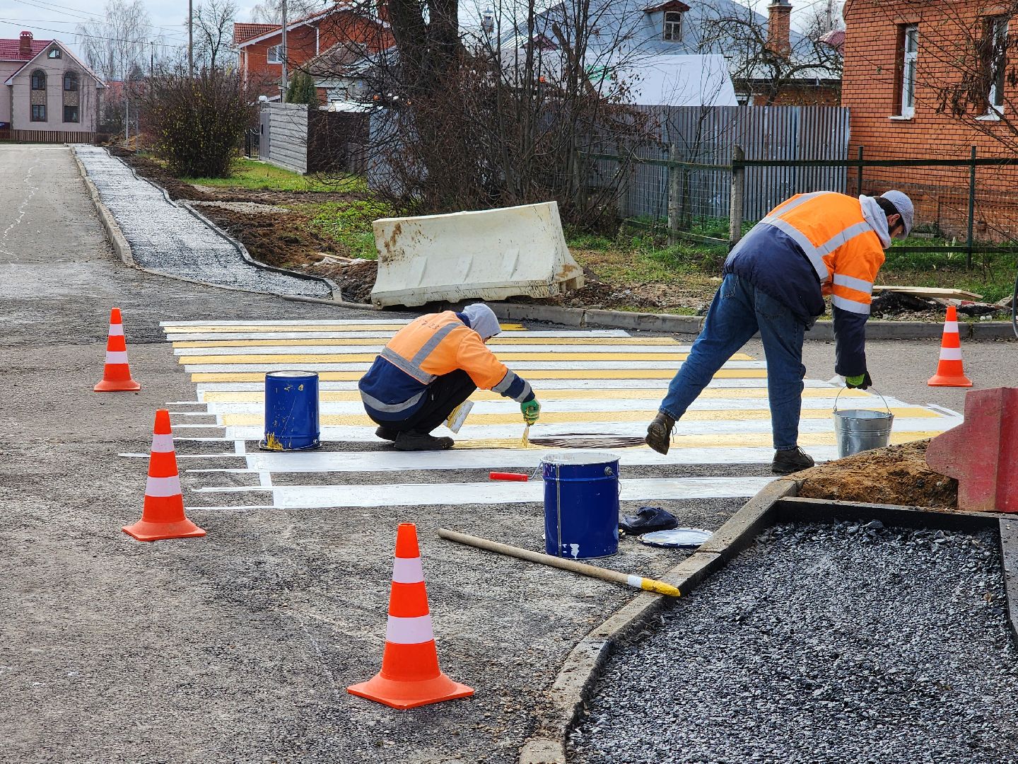 серпухов, улица тихая, тротуар, строительство дорог, дороги,