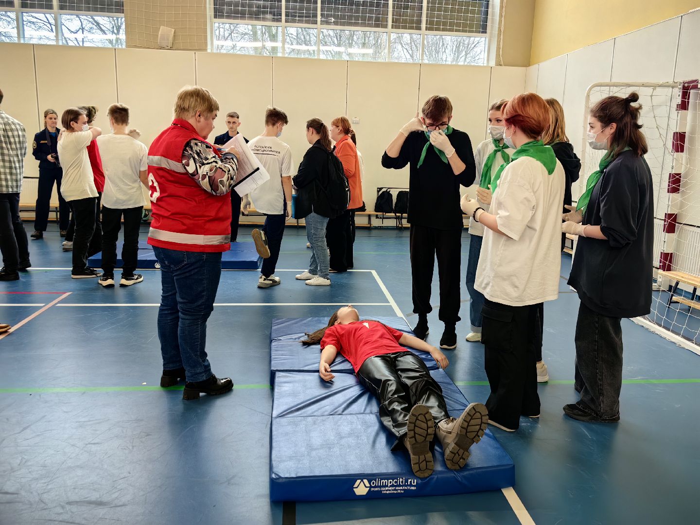 Движение первых, Чемпионат, команды, первая помощь,