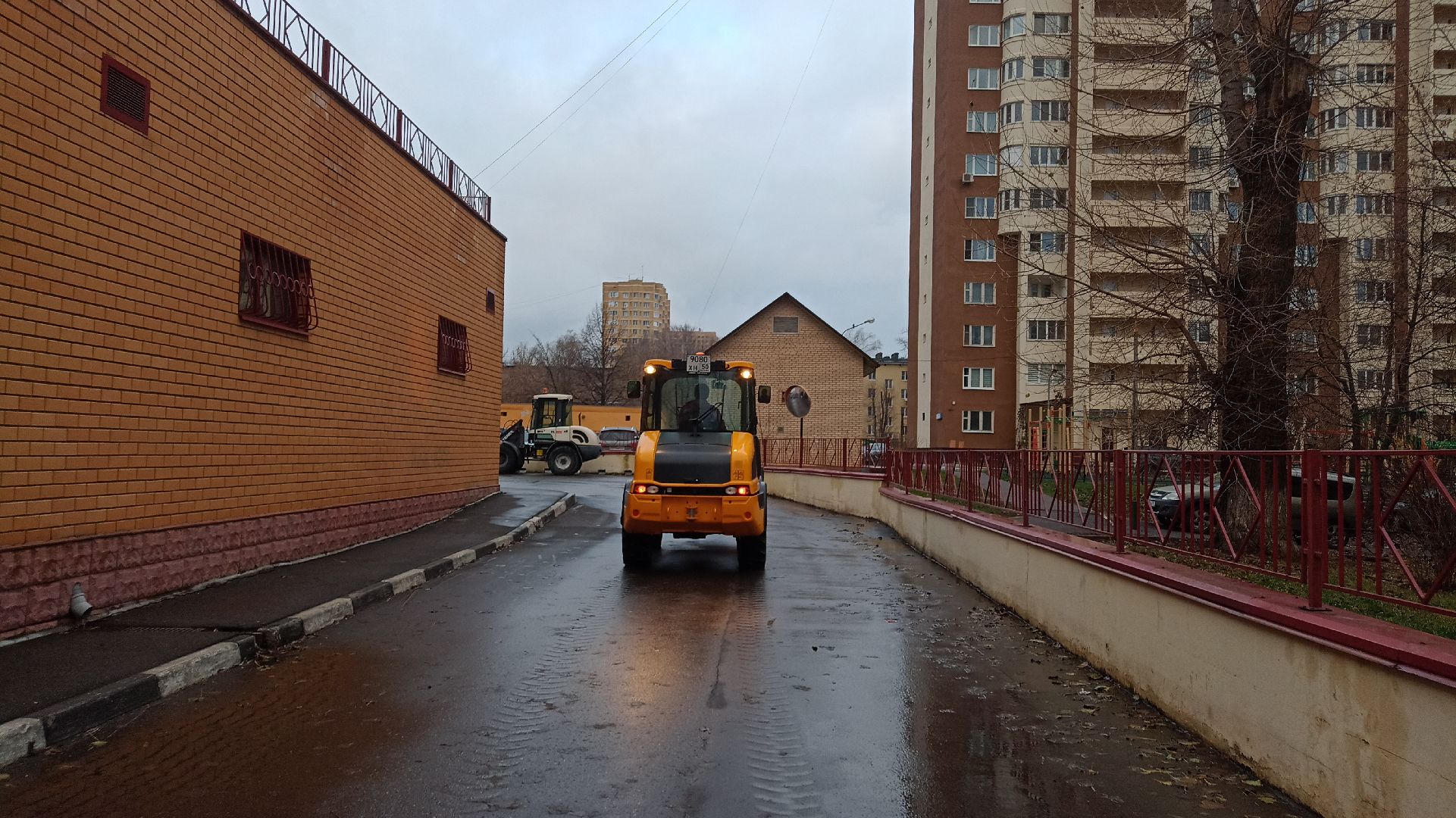 Реутов, ЖКХ, трактор, уборка снега, дворники,