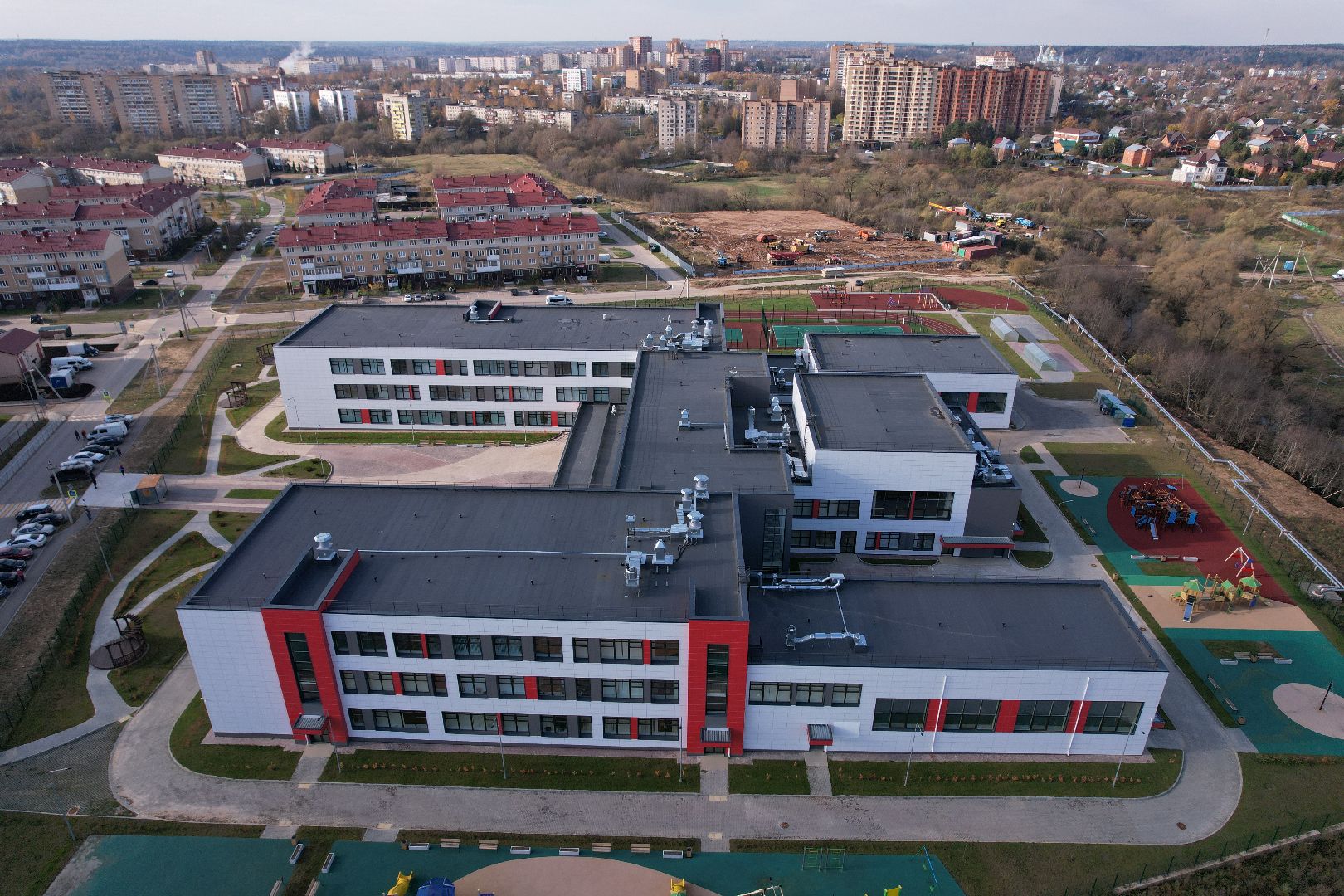 видео с коптера, истра, школа,