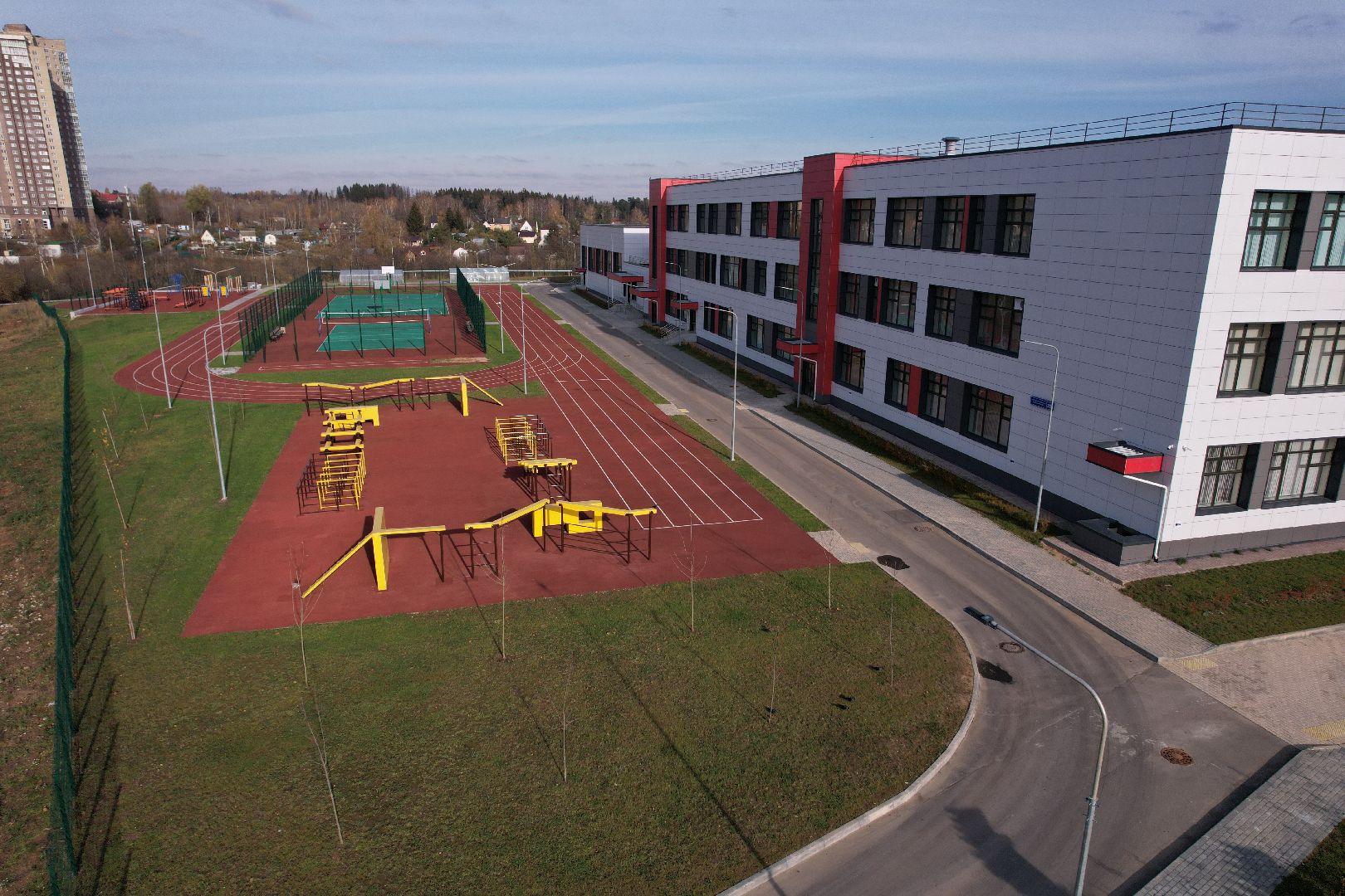 видео с коптера, истра, школа,