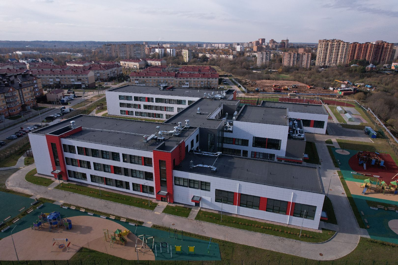 видео с коптера, истра, школа,