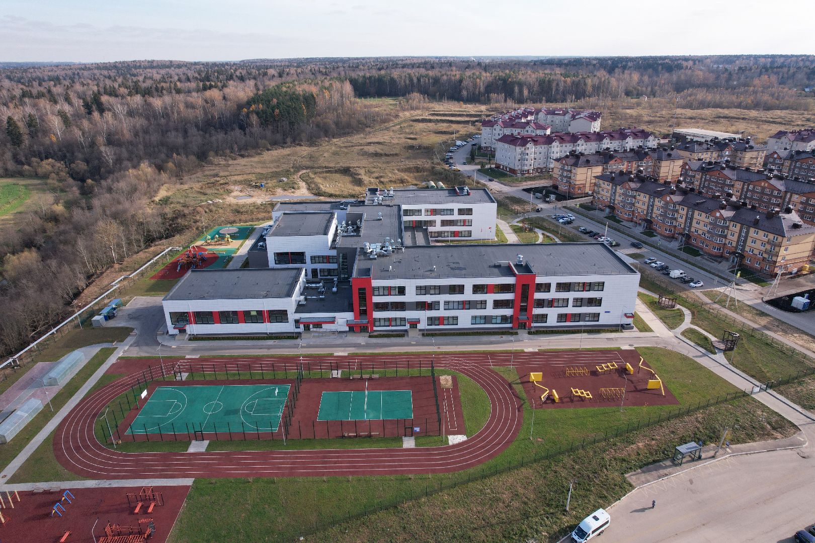 видео с коптера, истра, школа,