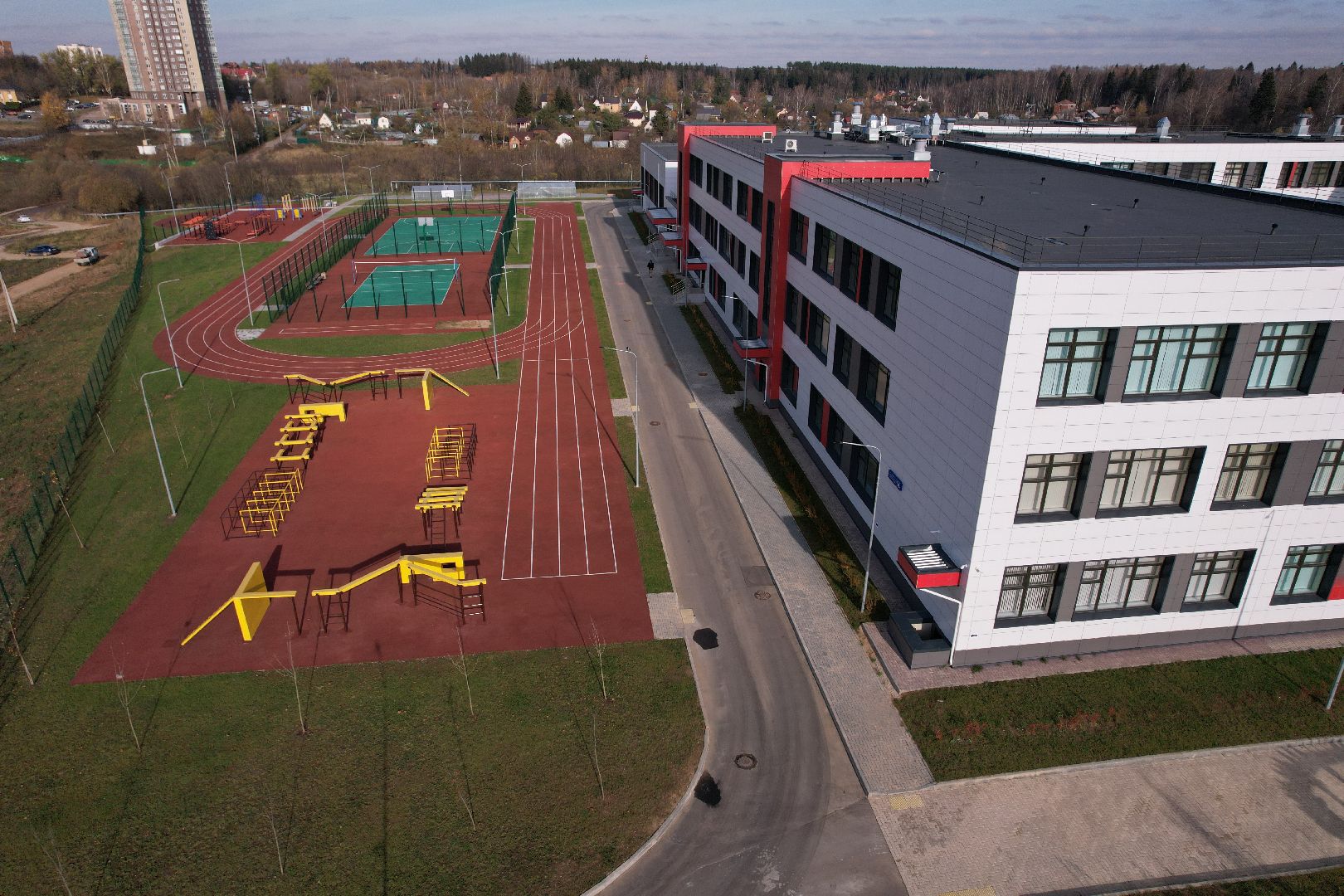 видео с коптера, истра, школа,