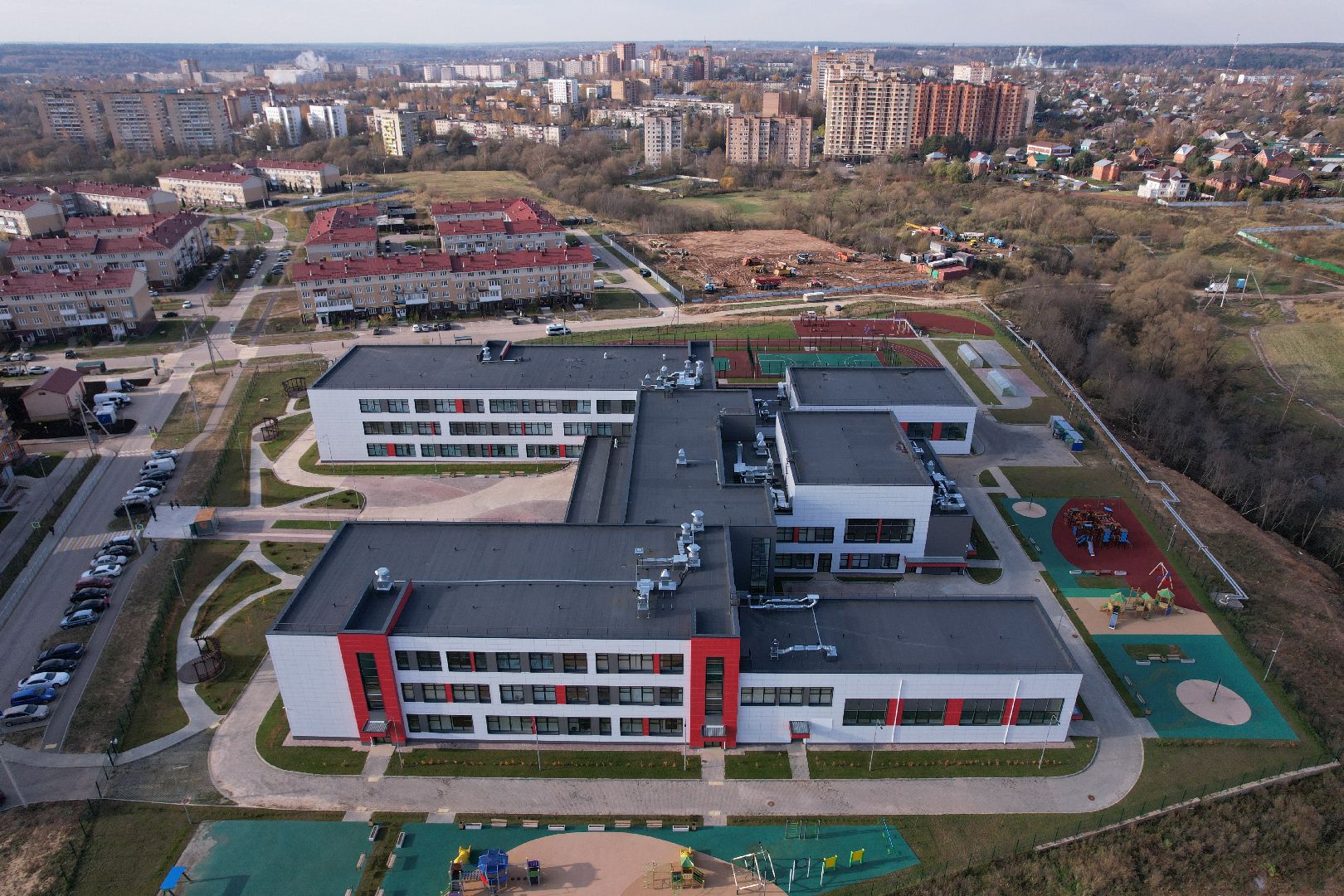 видео с коптера, истра, школа,