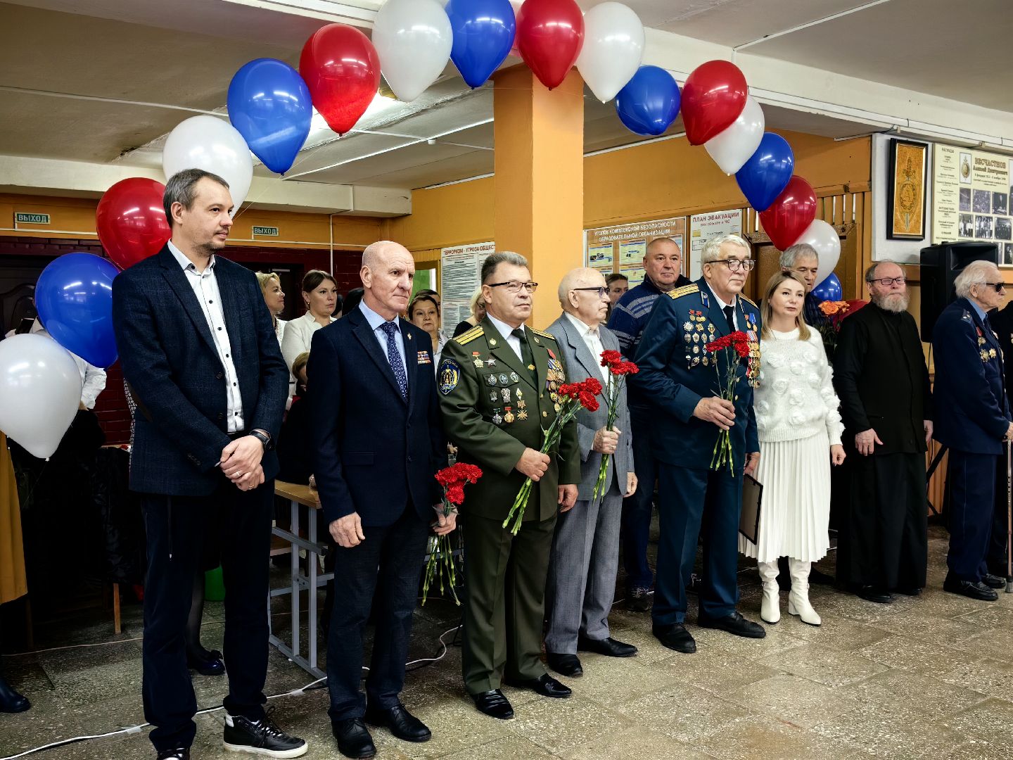 бюст, открытие, школа, отряд Альфа,