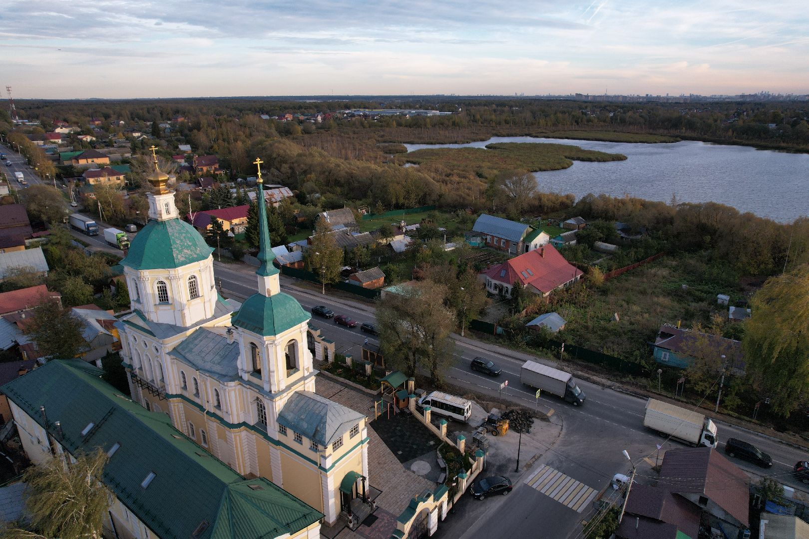 видео с коптера, лобня, церковь,