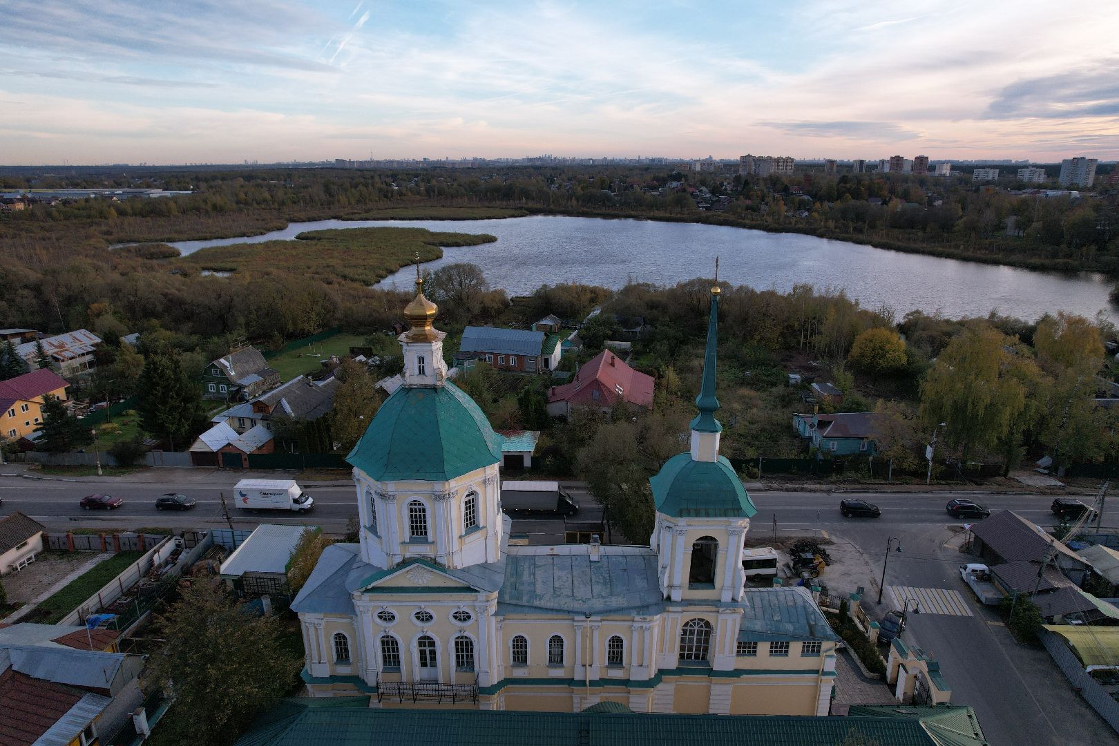 видео с коптера, лобня, церковь,
