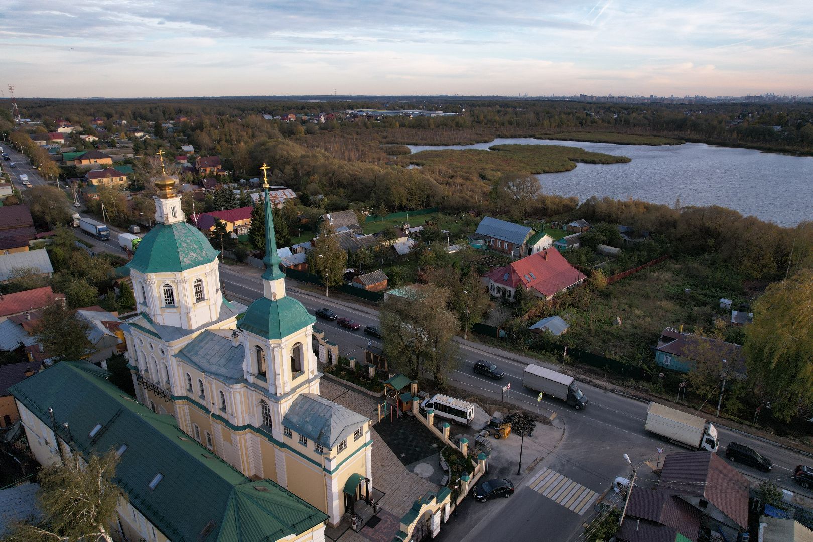 видео с коптера, лобня, церковь,